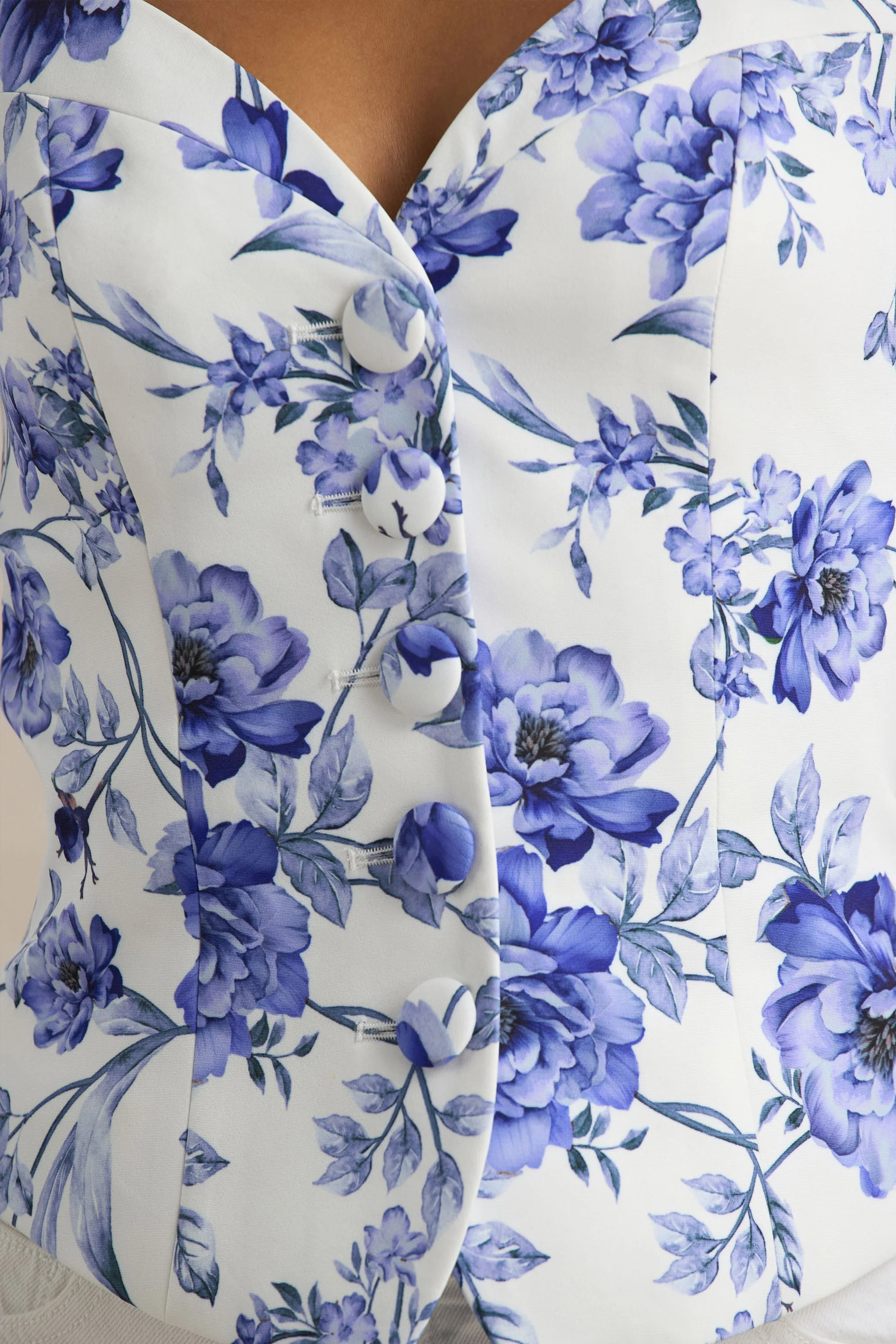 Olympia | Blauwe floralprint Getailleerde Top Met Sweetheart Halslijn - Image 7