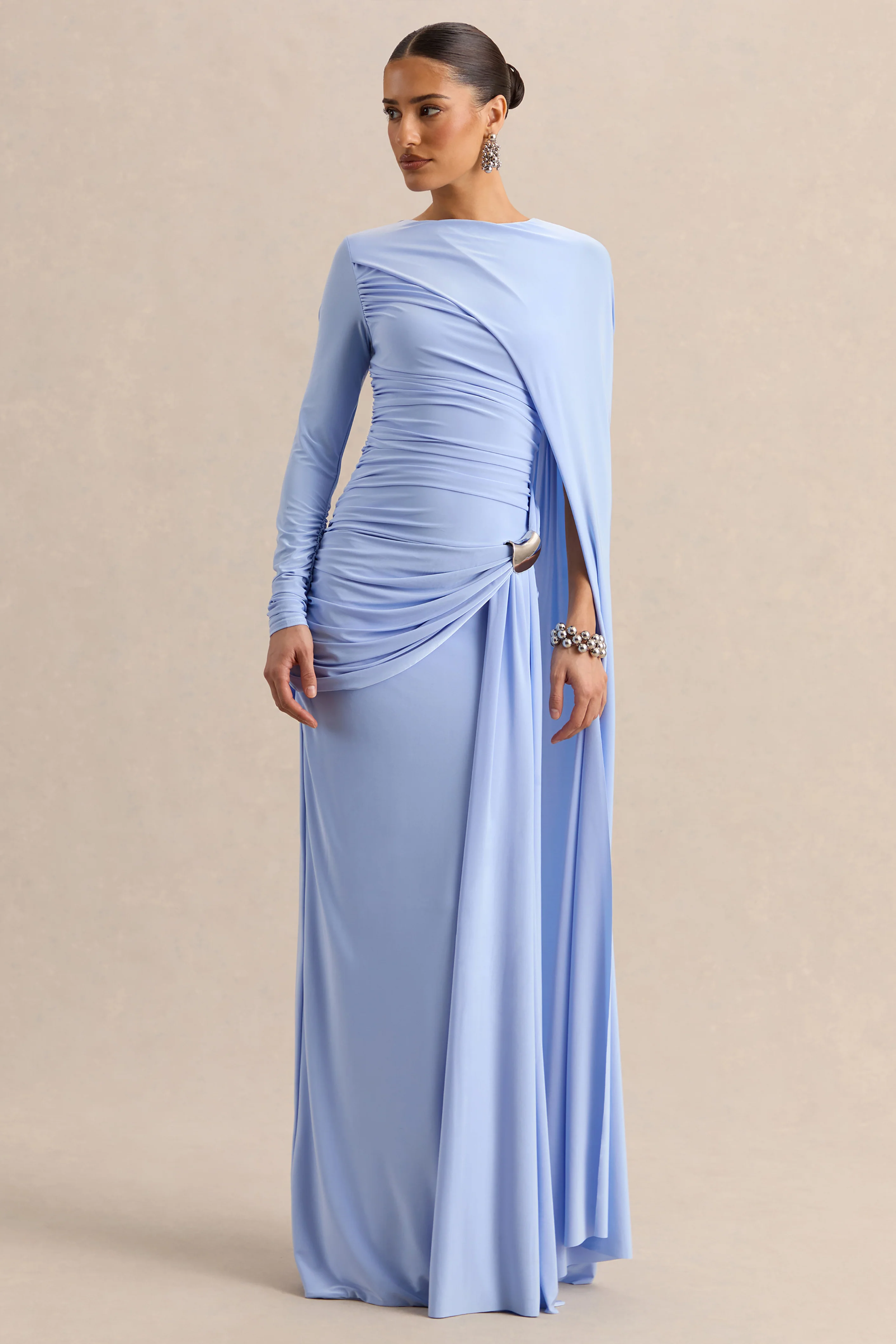 Orintha | Poederblauwe Wijde Hals Maxi Jurk Met Cape En Gouden Detail - Image 5