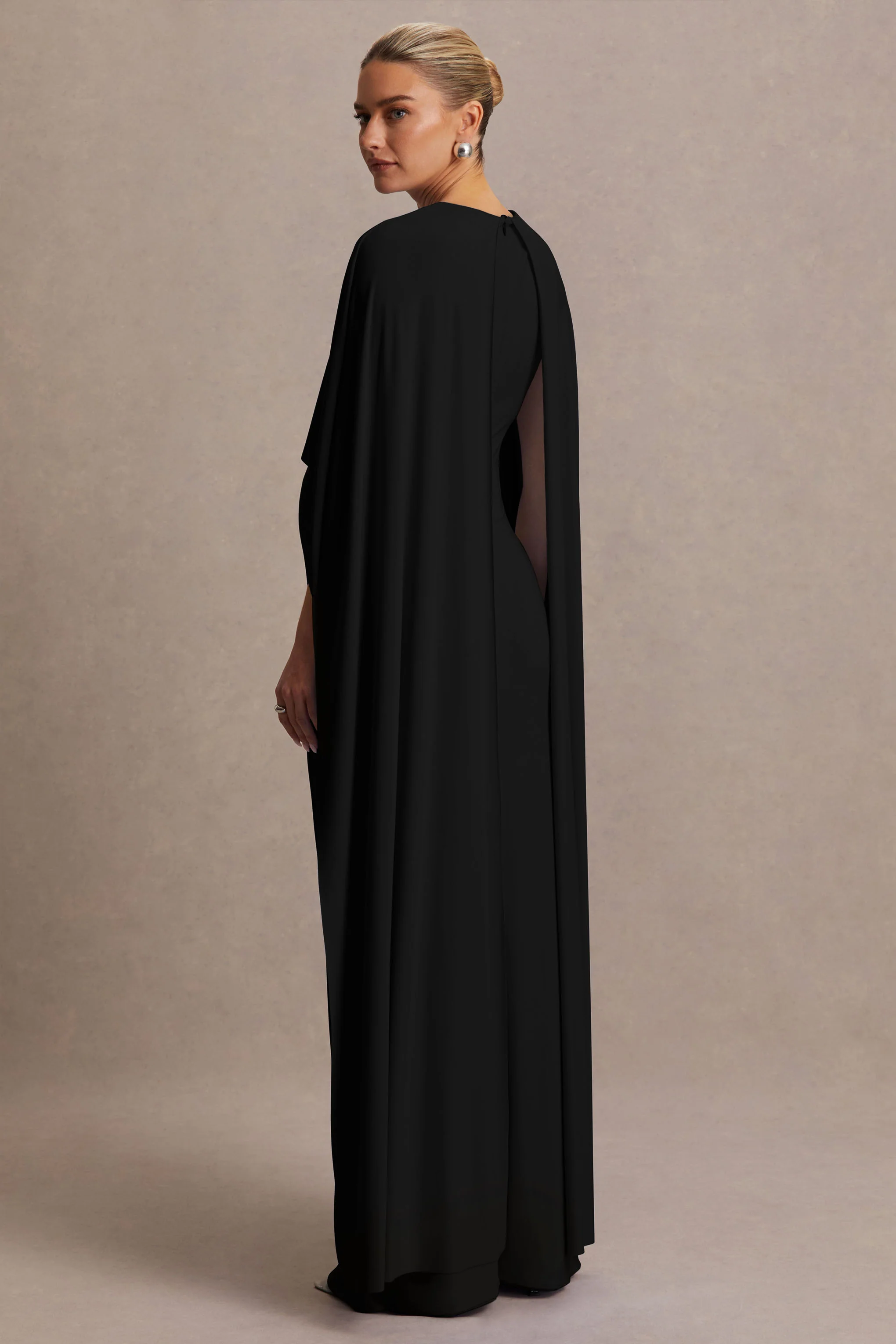 Padma | Zwarte Draperende Zwangerschaps Maxi Jurk Met Cape Mouwen - Image 2
