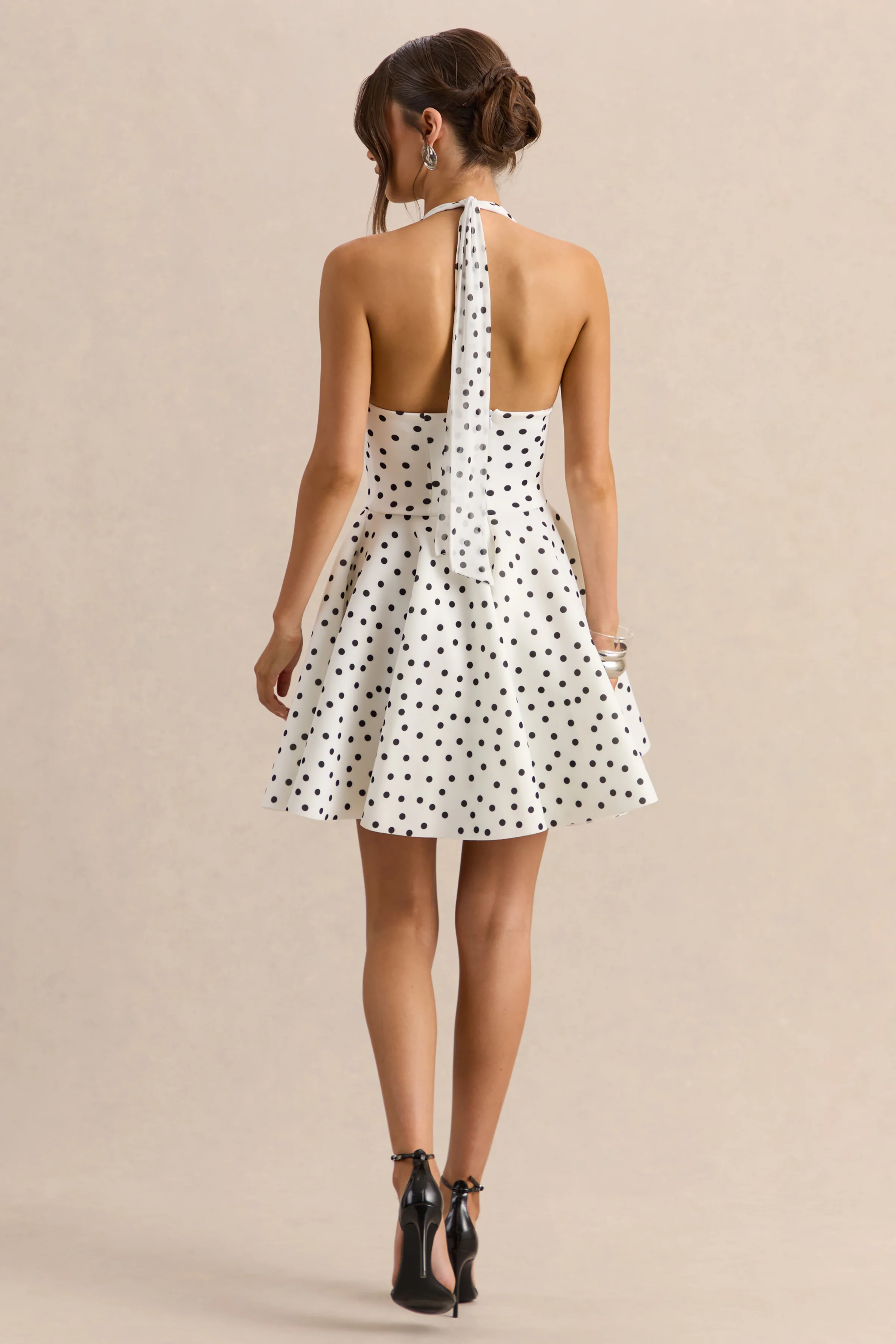 Peggy | Wit & Zwarte Stippen Print Skater Mini Jurk Met Halternek - Image 2