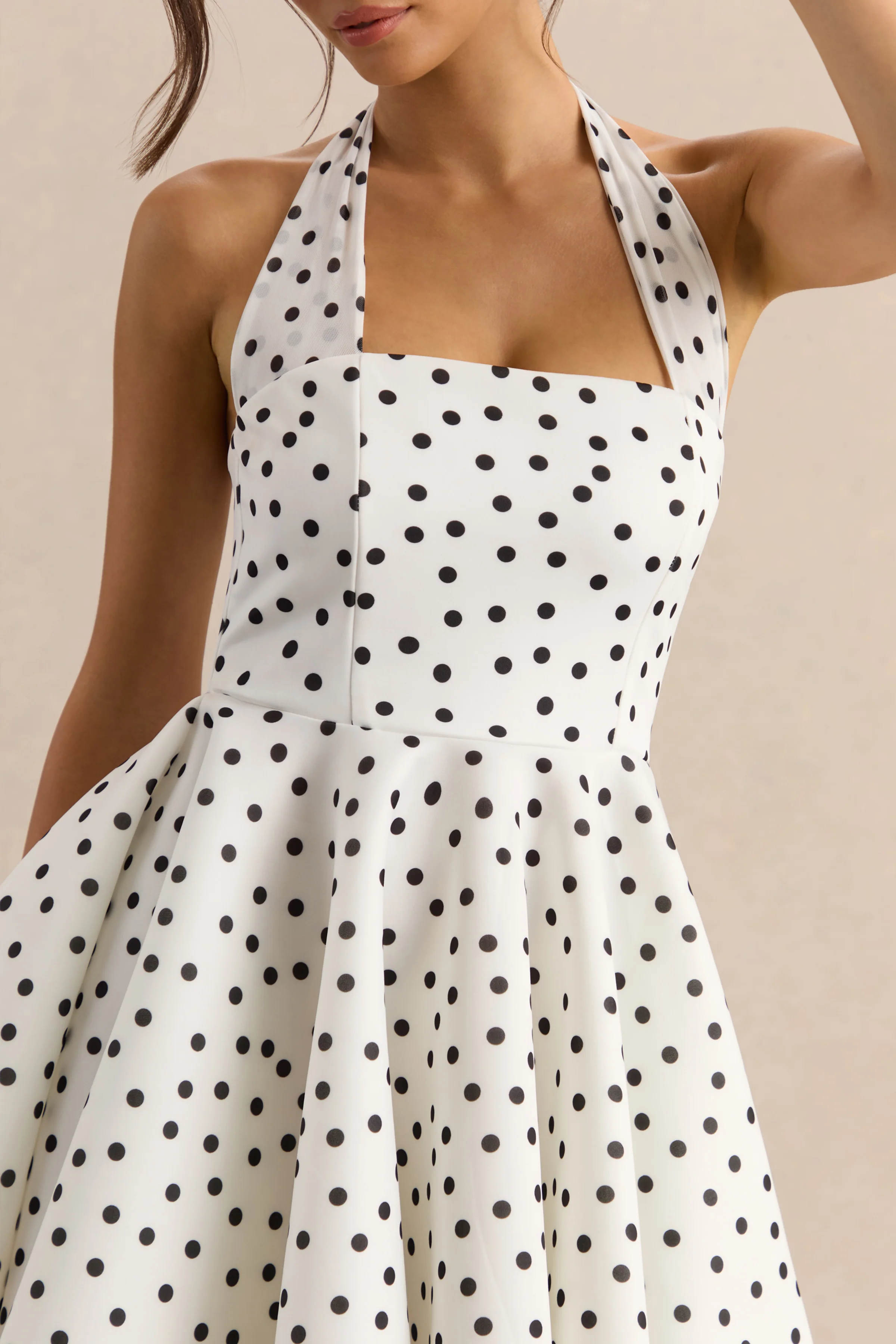 Peggy | Wit & Zwarte Stippen Print Skater Mini Jurk Met Halternek - Image 7