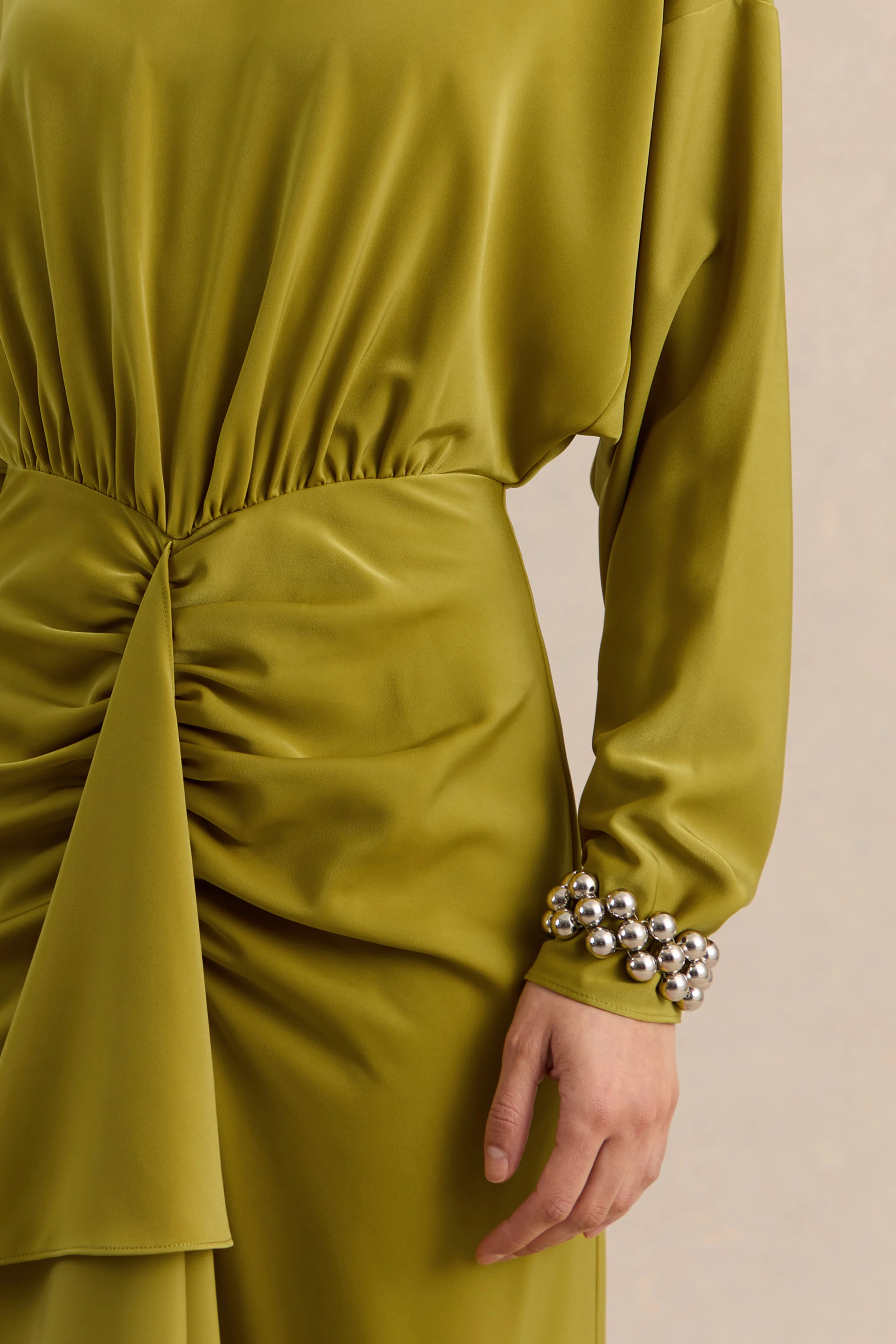Perla | Olijfgroene Hoge Hals Maxi Jurk Met Geplooide details - Image 6