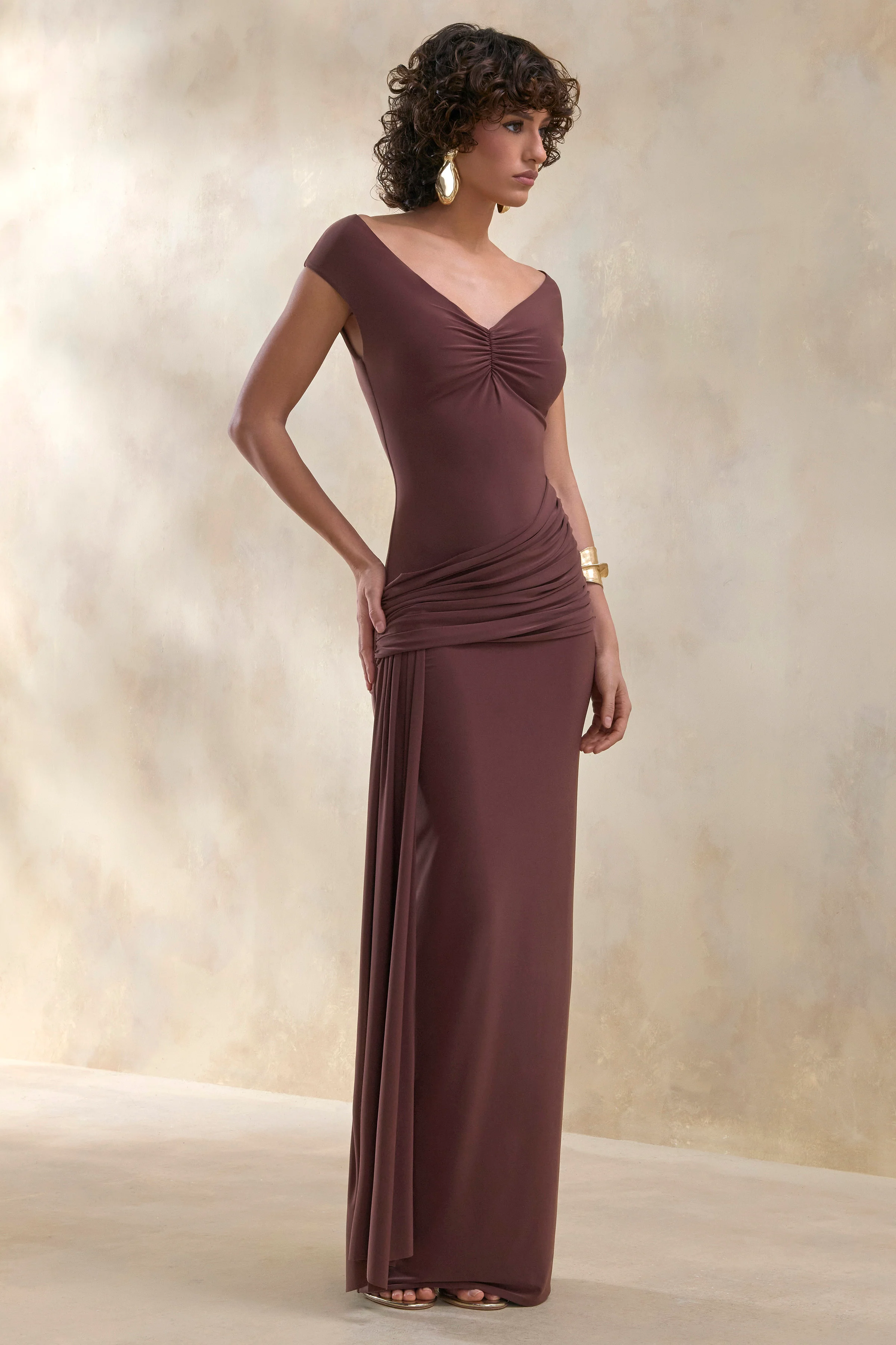 Petronia | Bruine V-Hals Maxi Jurk met Overslagdetail
