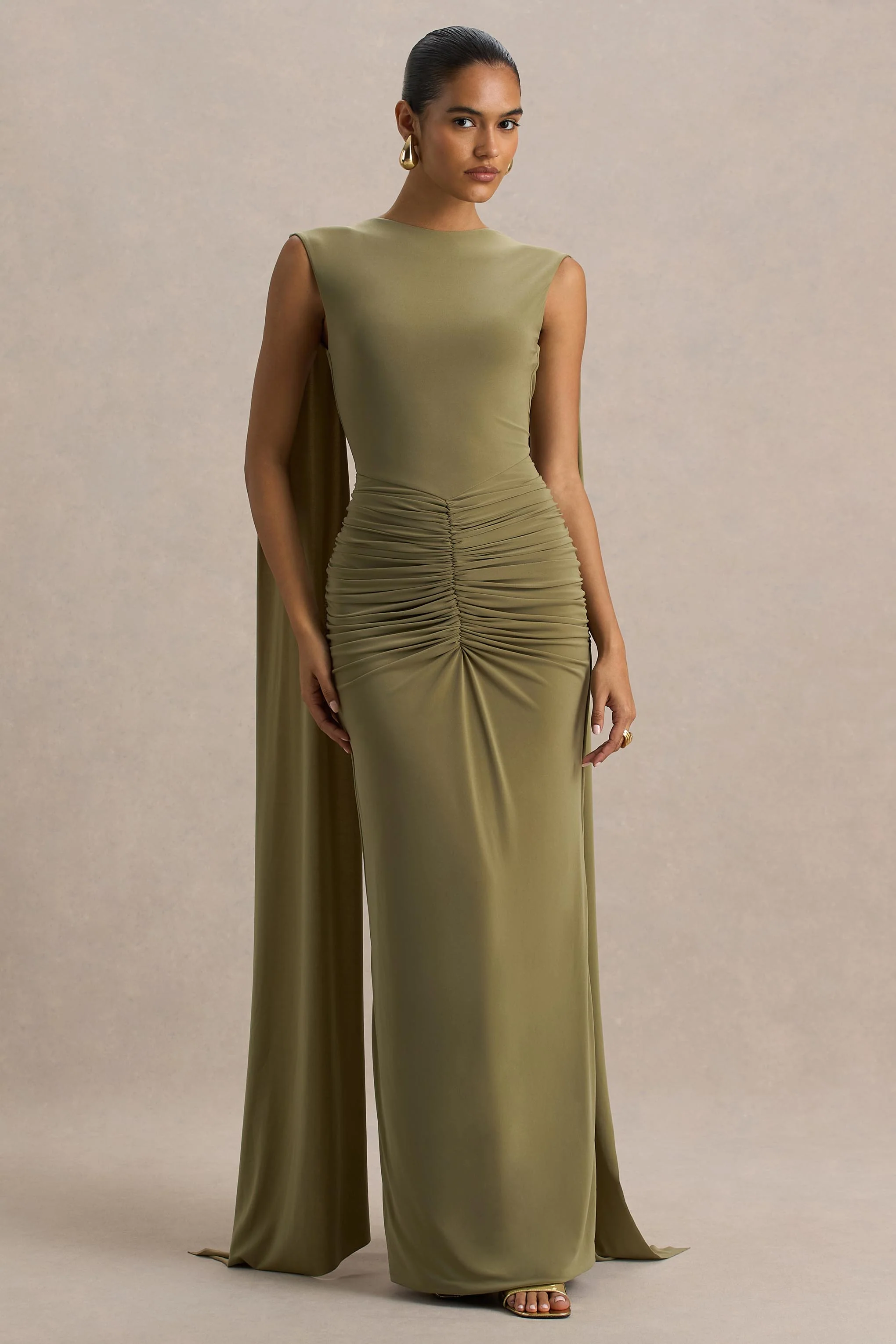 Premiere | Olijfgroene Boot Hals Maxi Jurk Met Open Rug En Cape Mouwen - Image 4