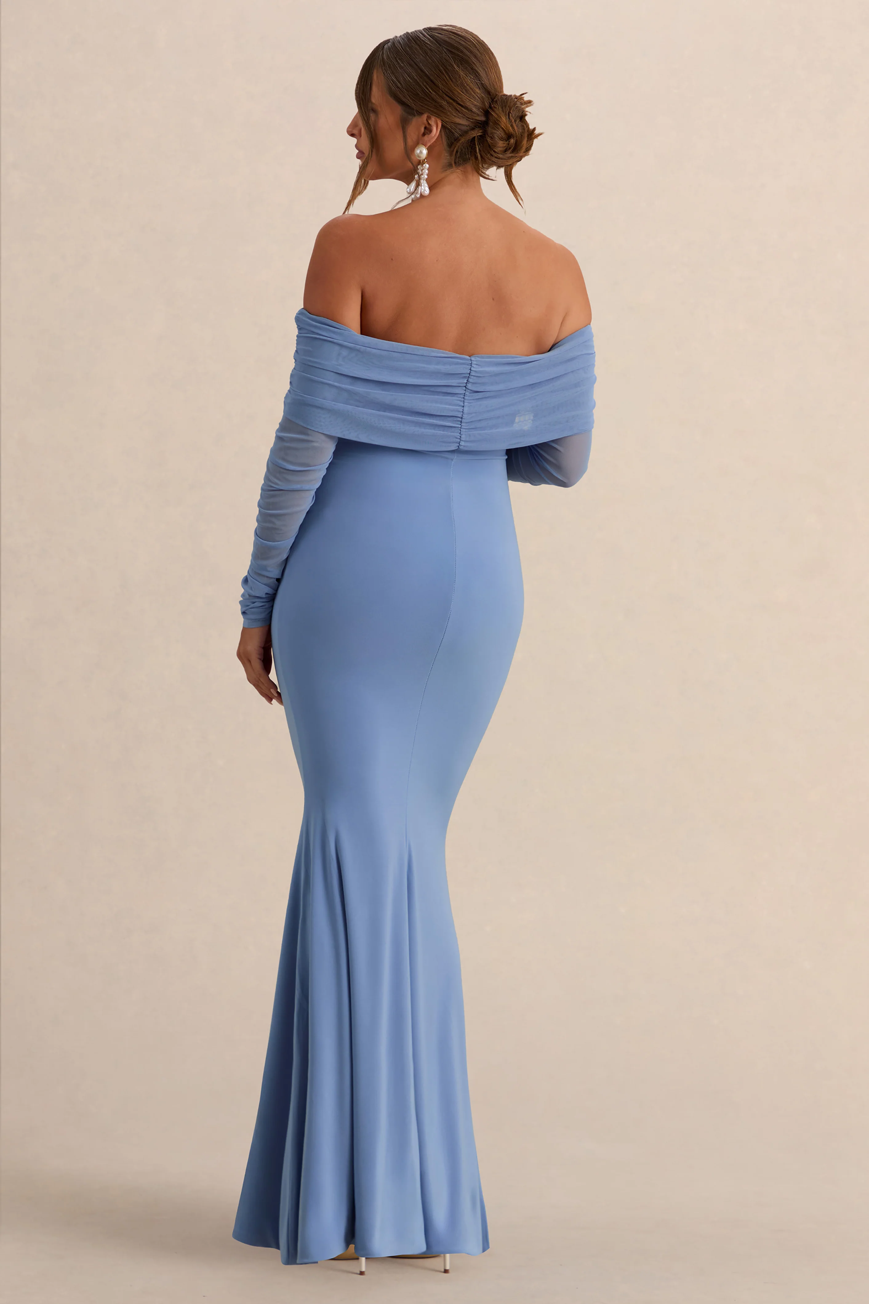 Pretty Perfect | Poederblauwe Zwangerschaps Gerimpeld Mesh Bardot Maxi Jurk - Image 2