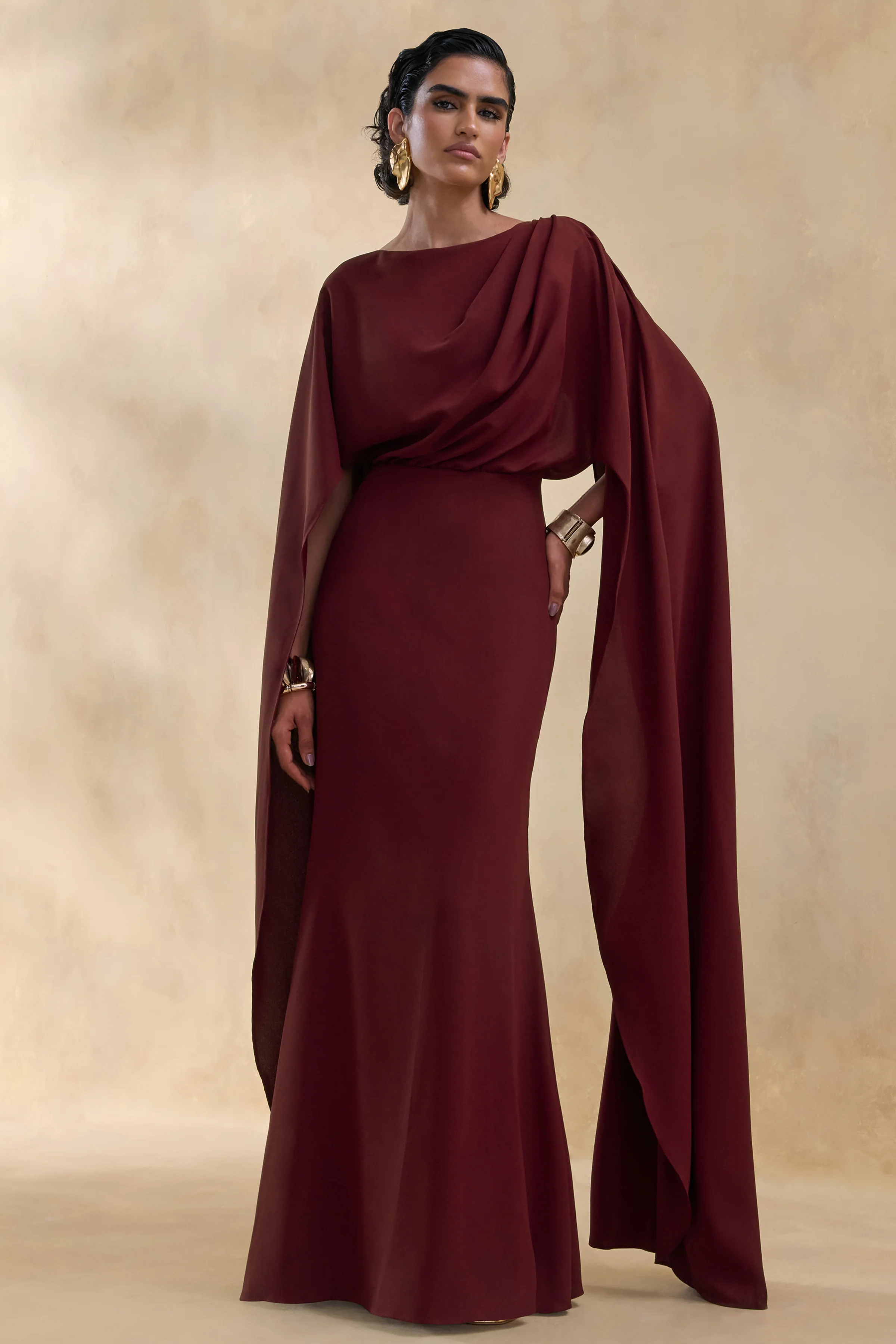 Pristina | Bordeaux Geweven Maxi Jurk Met Boot Hals En Cape Detail