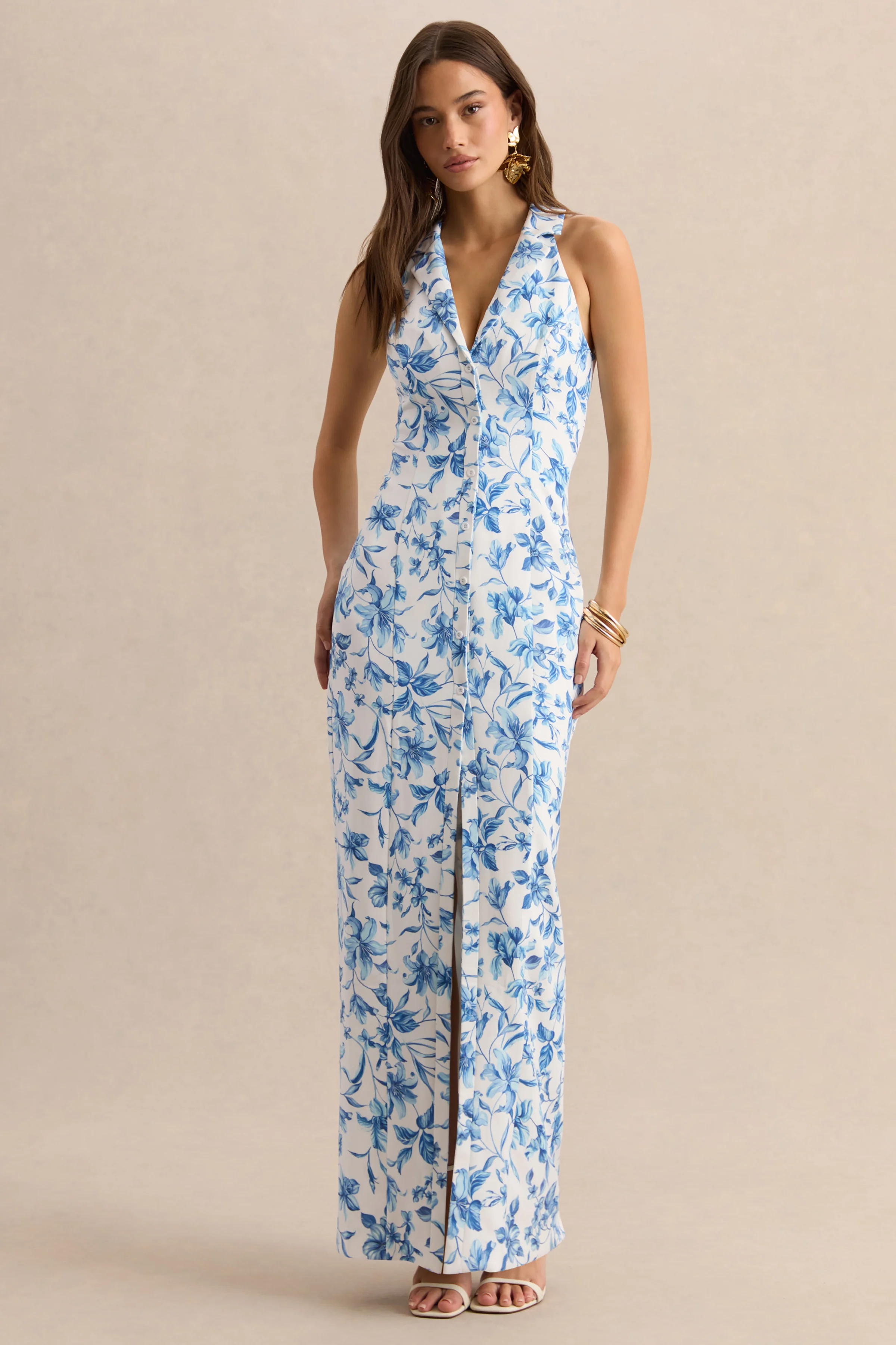 Quinn | Blauwe Porselein Print Getailleerde Maxi Jurk Met Diepe V-Hals - Image 5