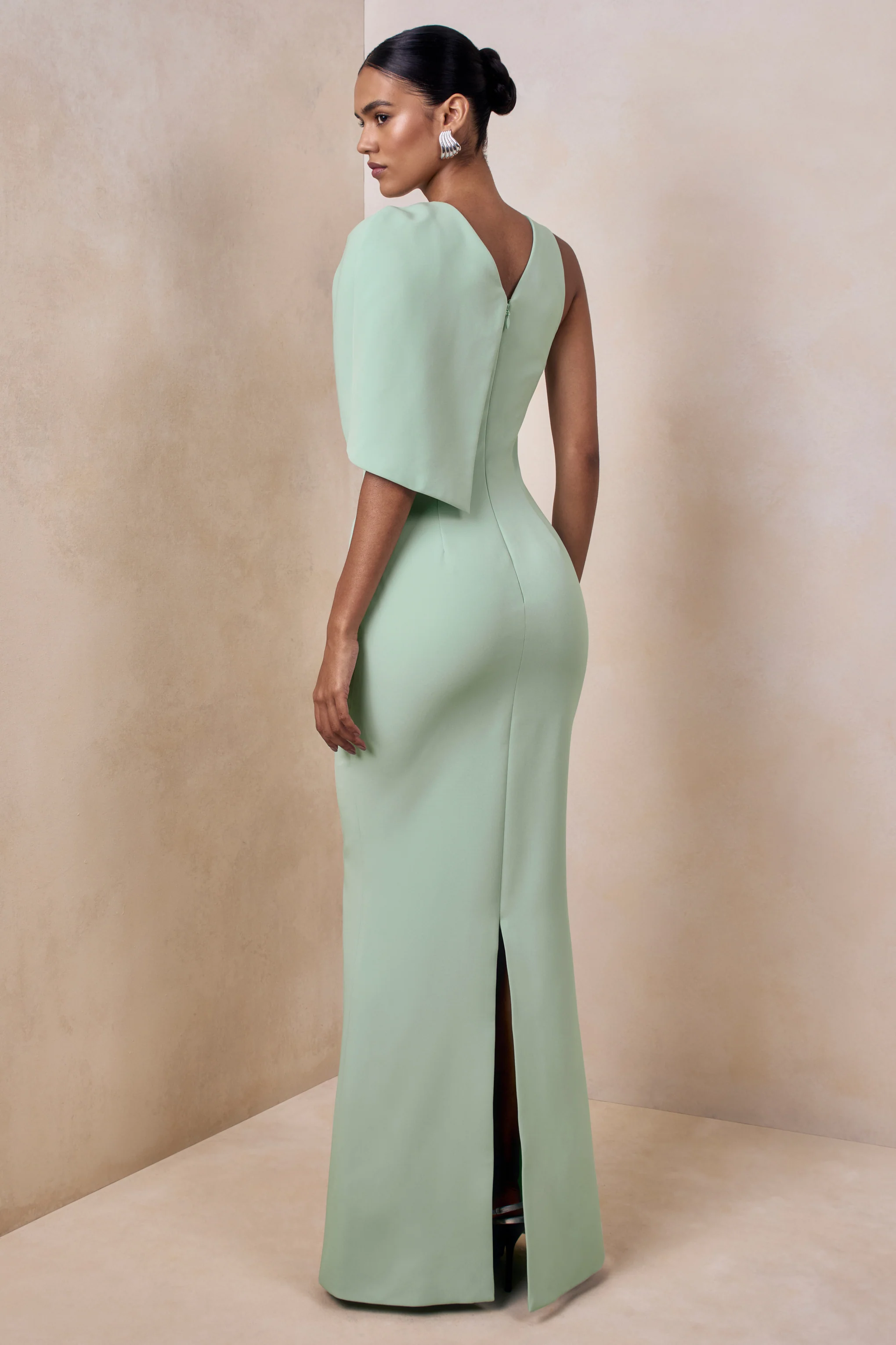 Quira | Mint Maxi Jurk Met Blote schouder En Cape Mouwen - Image 2
