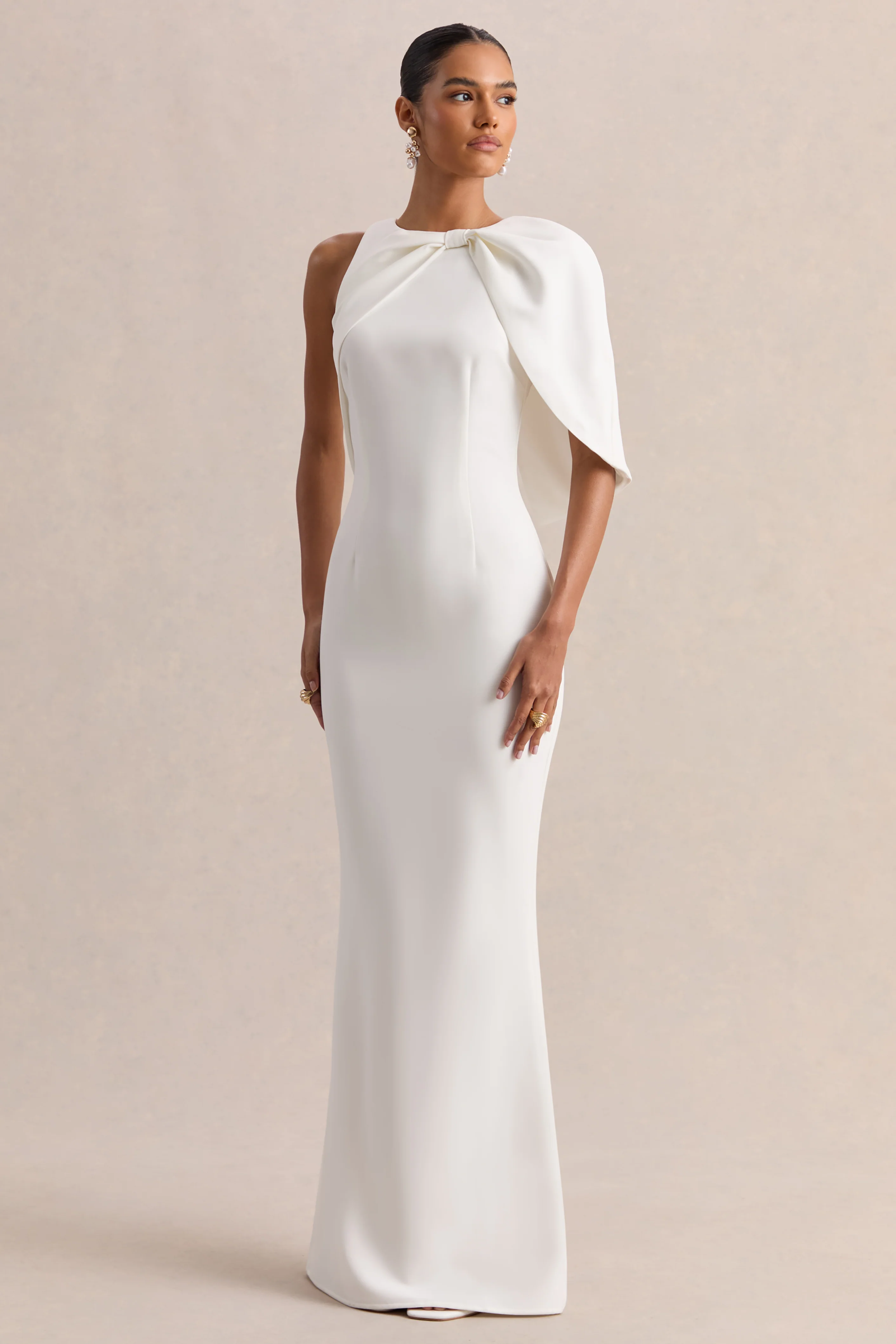 Quira | Witte Asymmetrische Hals Maxi Jurk Met Cape-Mouw - Image 5