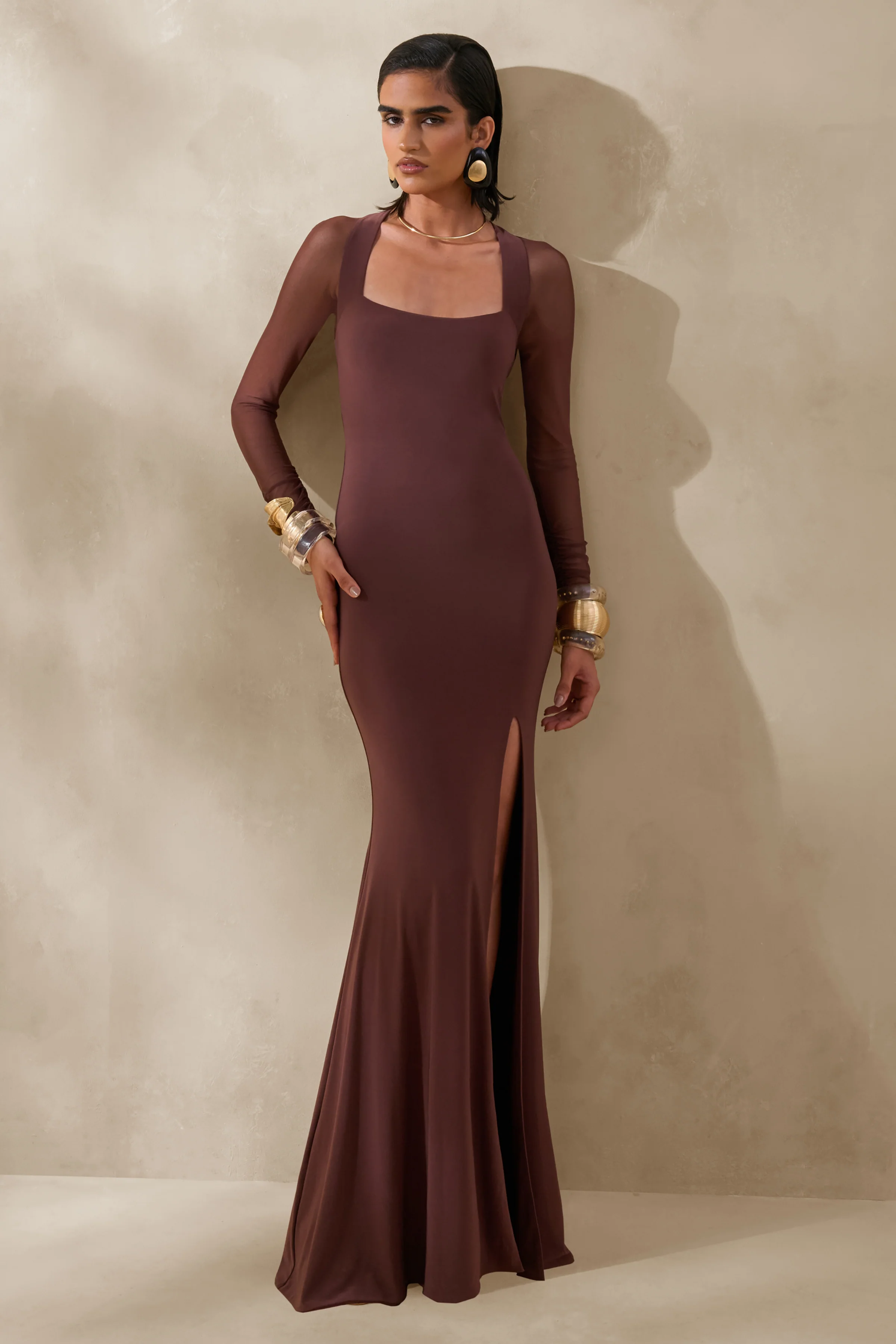 Renalia | Bruine Maxi Jurk met Vierkante Hals en Lange Mesh Mouwen