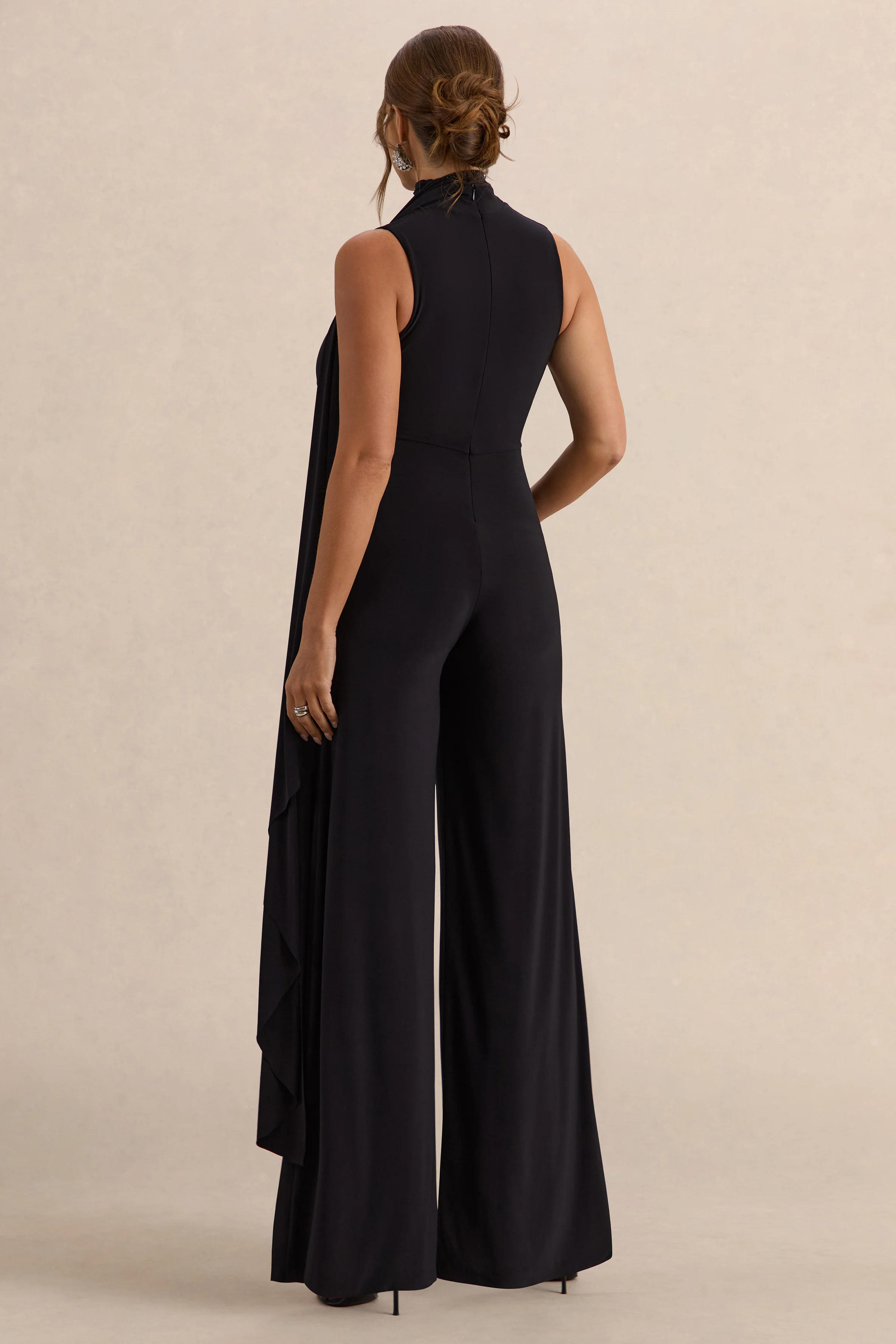 Renza | Zwarte Hoge Hals Zwangerschaps Jumpsuit Met Sjaal Detail - Image 2