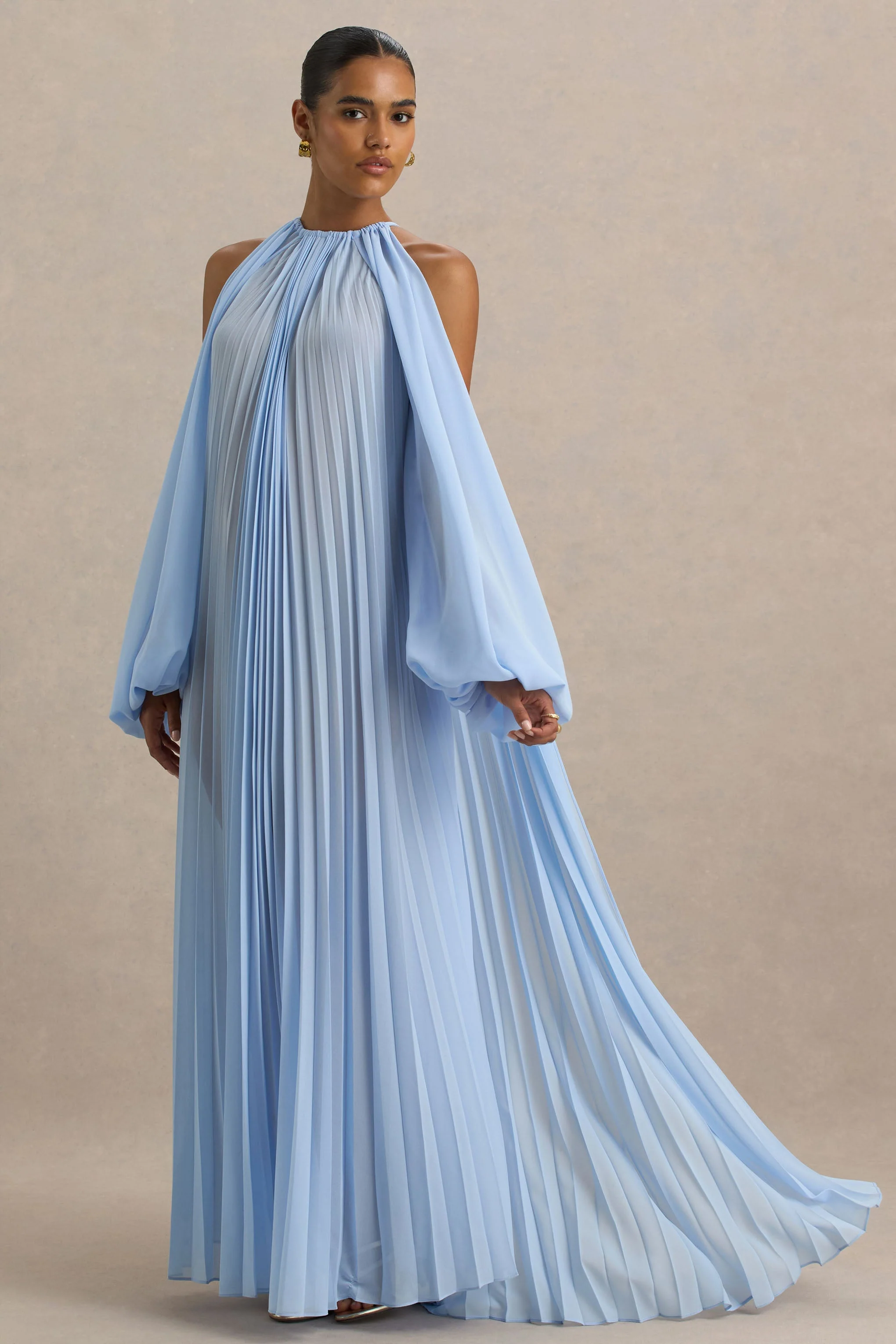 Reyna | Poederblauwe Gerimpeld Chiffon Maxi Jurk Met Blote Schouder - Image 4