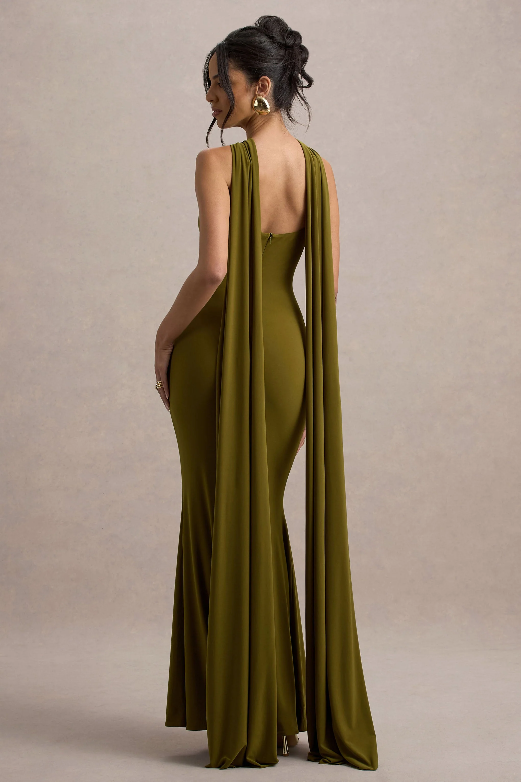 Rhoda | Groene Gedraaide Halter Nek Maxi Jurk Met Cape - Image 7