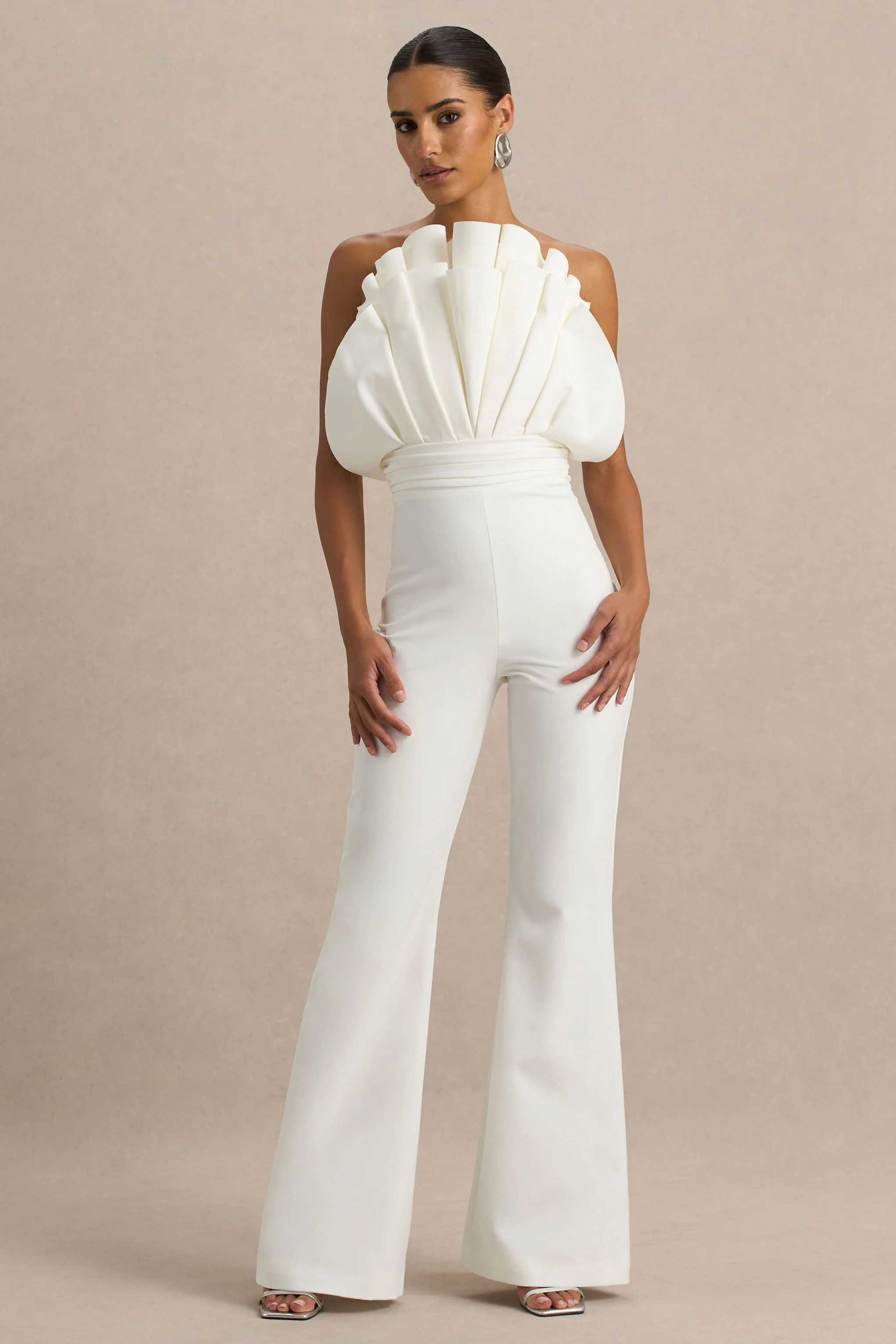 Riga | Witte Asymmetrische Jumpsuit Met Ruches
