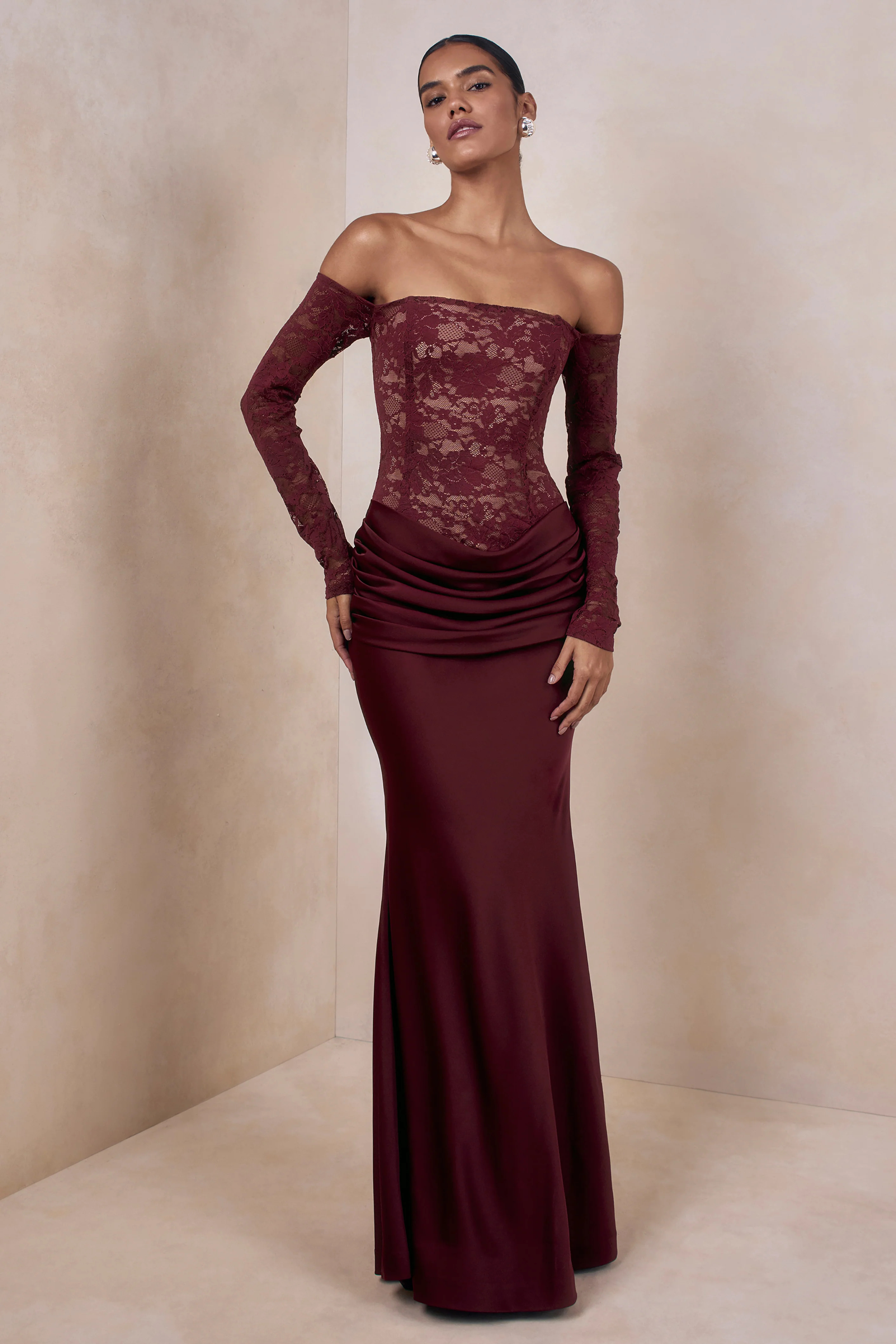 Rinna | Bordeaux Kanten Maxi Jurk Met Bardot Hals - Image 5