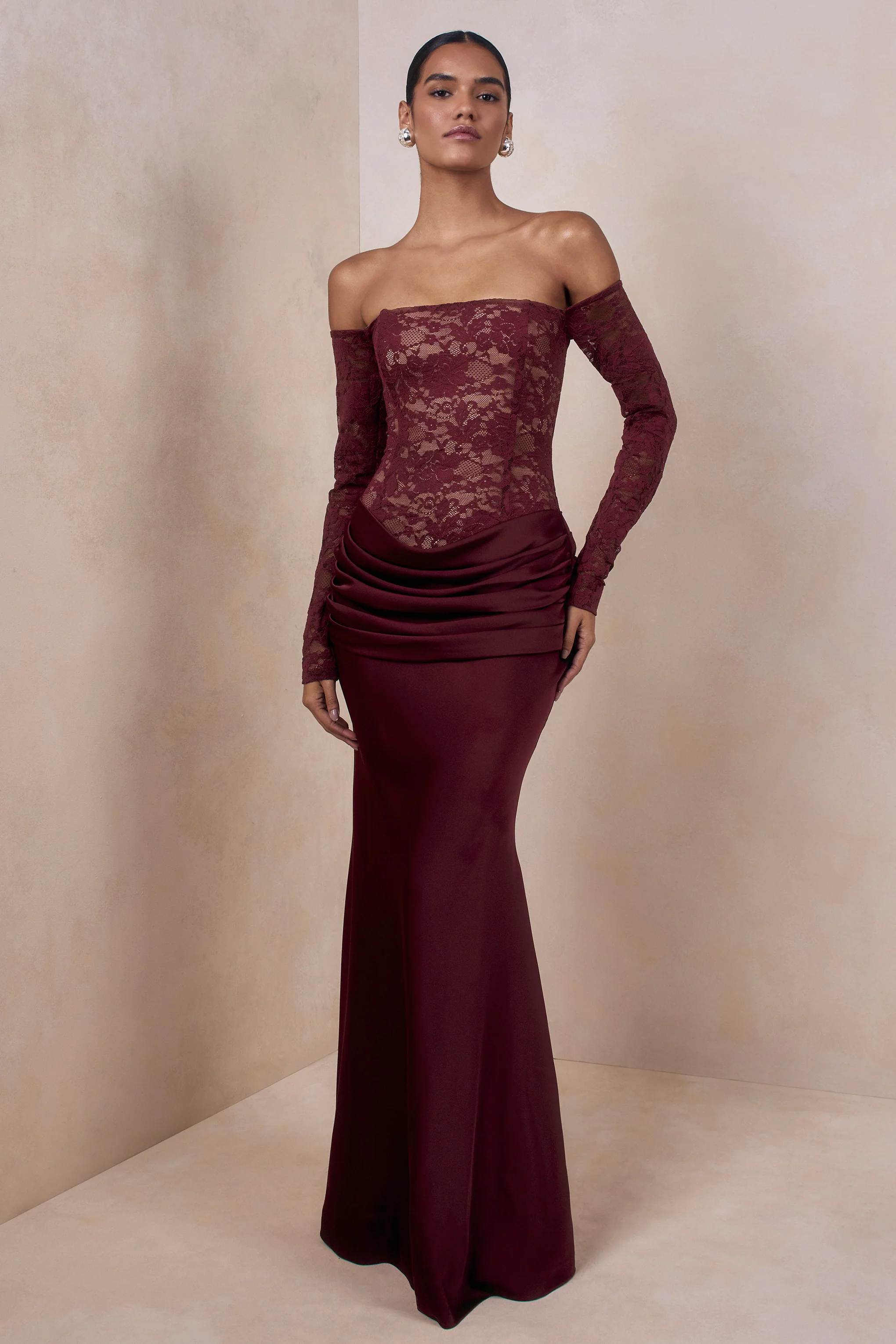 Rinna | Bordeaux Kanten Maxi Jurk Met Bardot Hals - Image 7