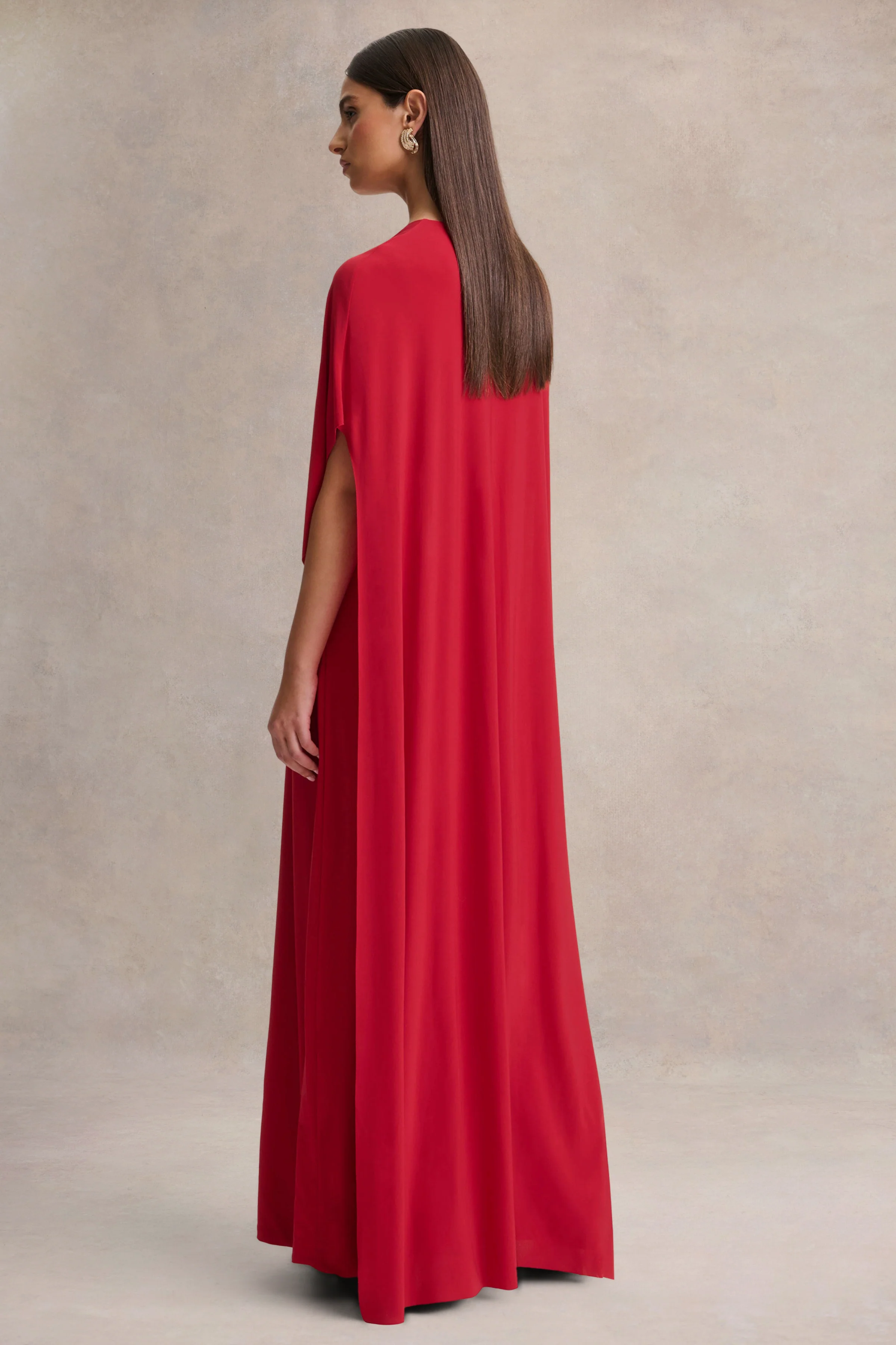 Romilly | Rode Diepe V-Hals Maxi Jurk met Gerimpelde Details - Image 2