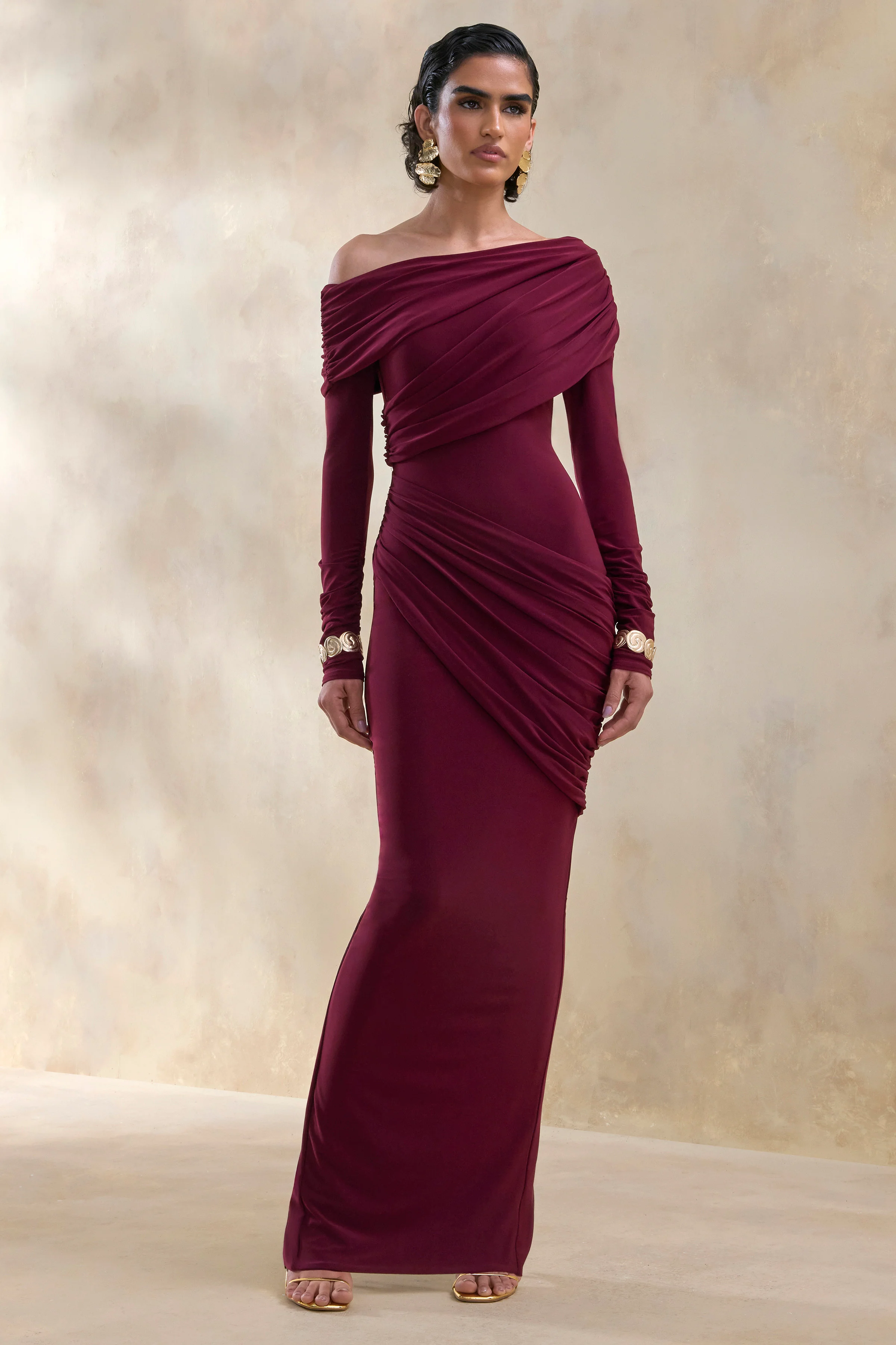 Rosirene | Bordeaux Maxi Jurk met Asymmetrische Hals en Draperende Details - Image 4
