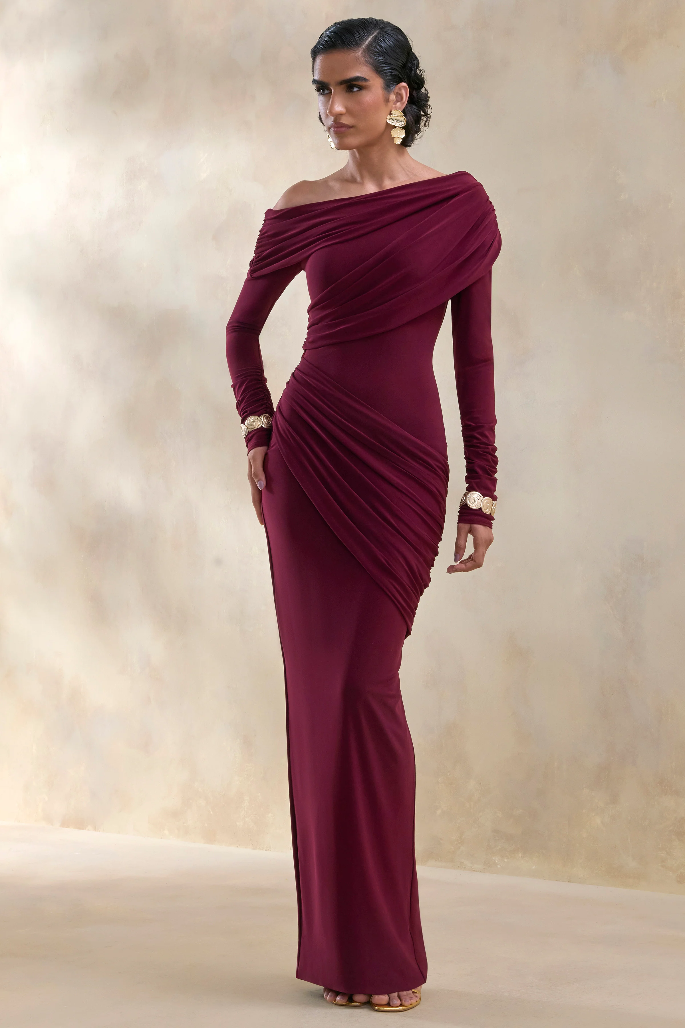 Rosirene | Bordeaux Maxi Jurk met Asymmetrische Hals en Draperende Details - Image 5