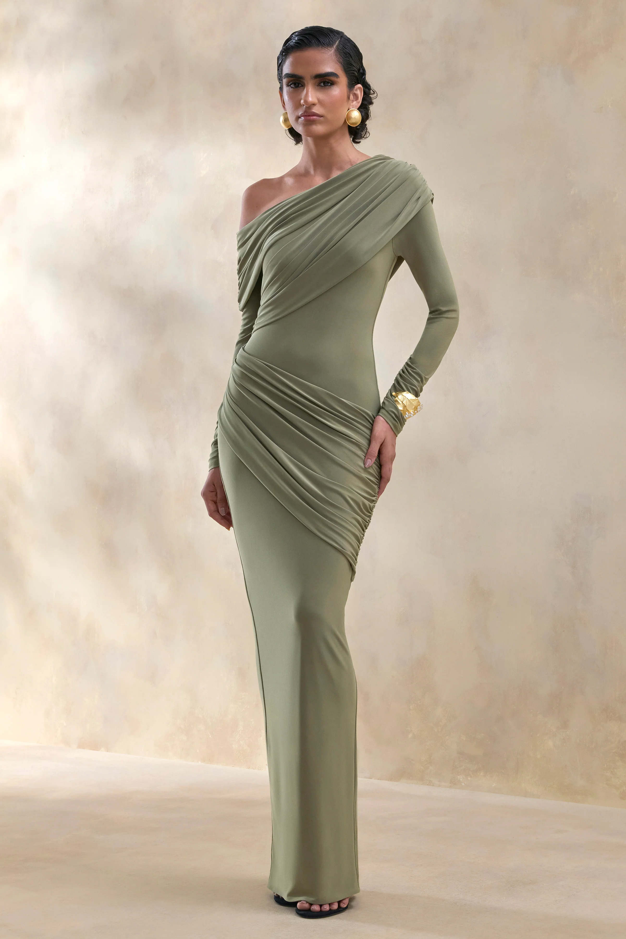 Rosirene | Olijfgroene Maxi Jurk met Asymmetrische Hals en Draperende Detail