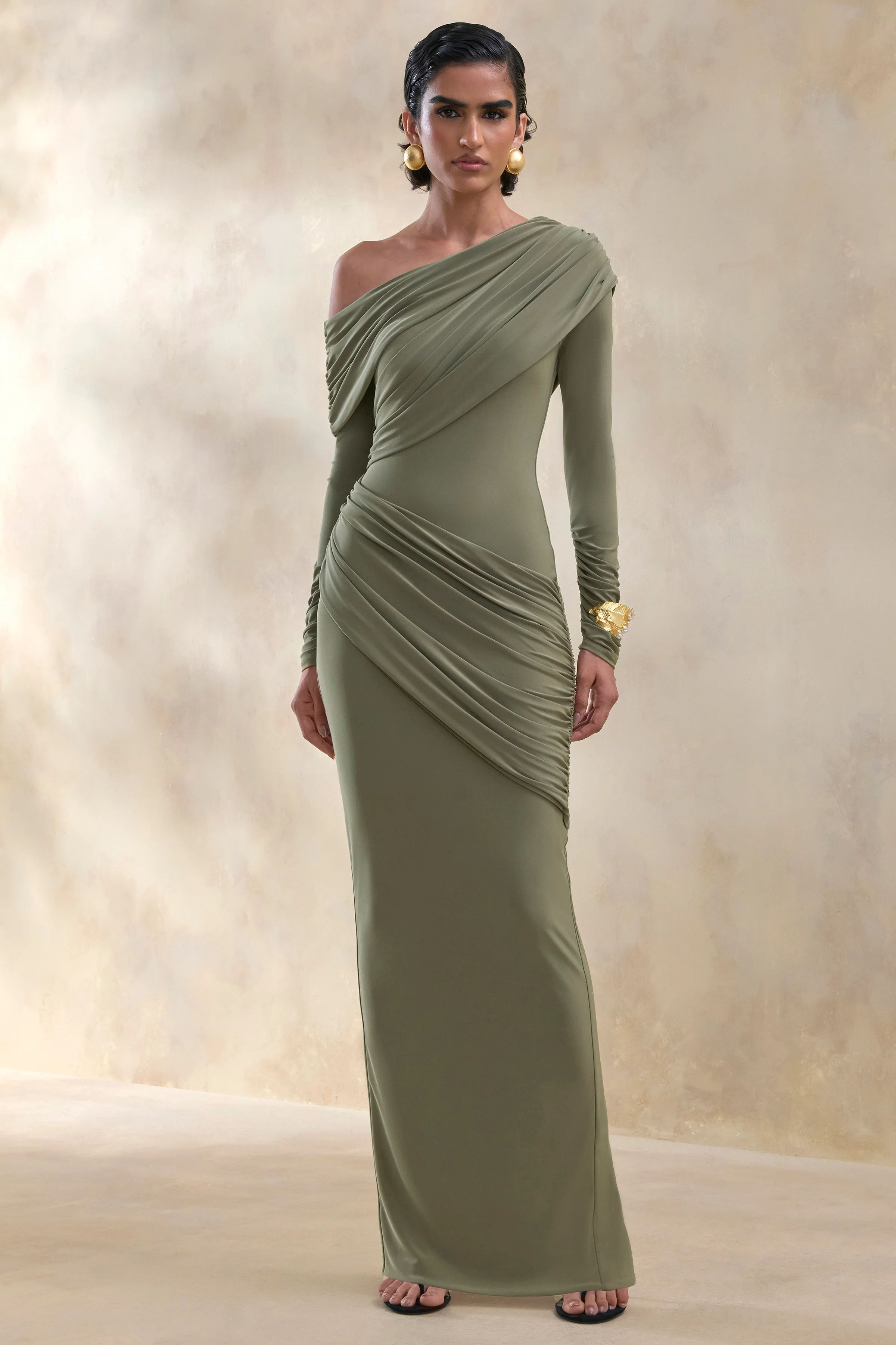 Rosirene | Olijfgroene Maxi Jurk met Asymmetrische Hals en Draperende Detail - Image 5