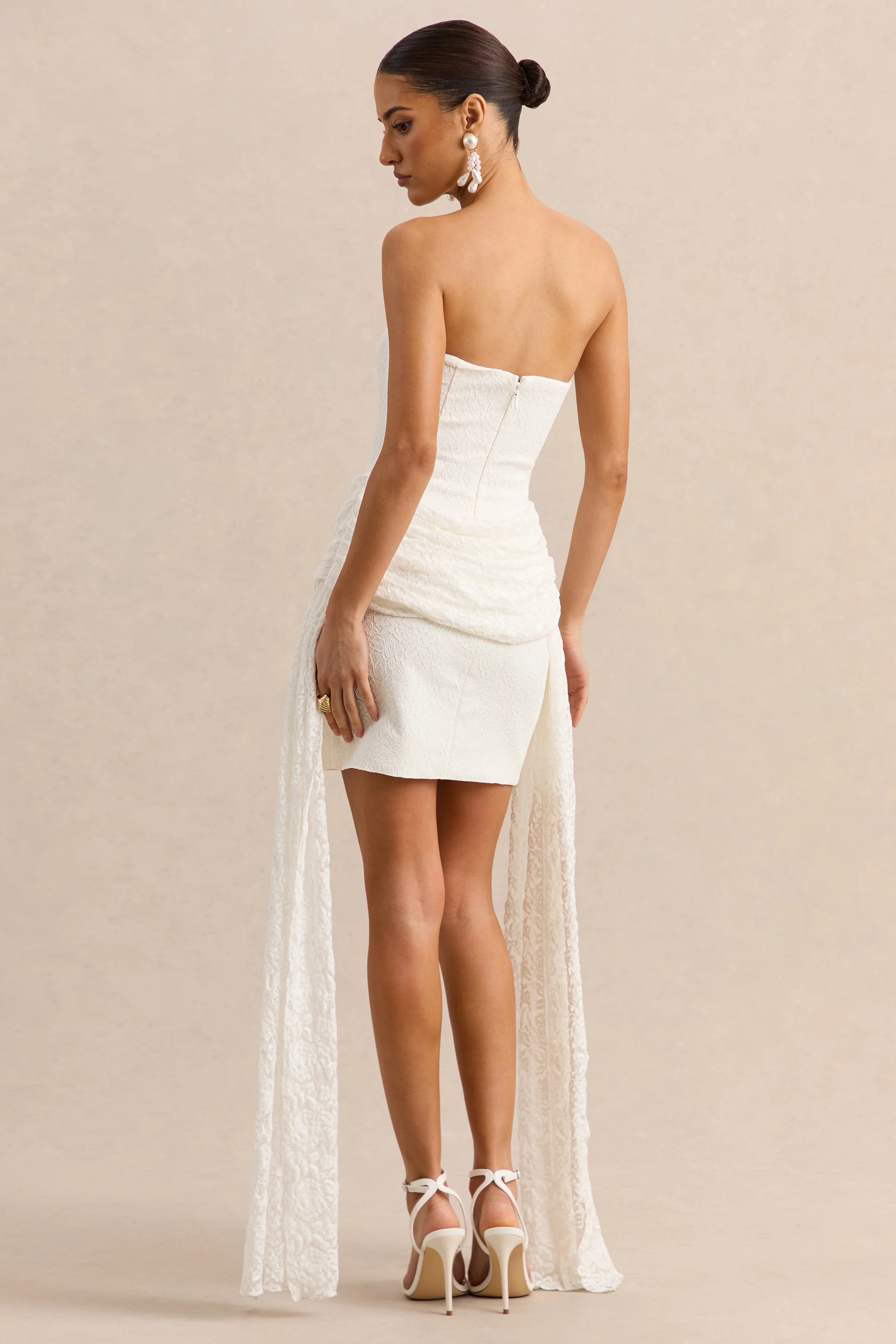 Sabrelle | Witte Bandeau-Hals Mini Jurk Met Draperende Details - Image 3