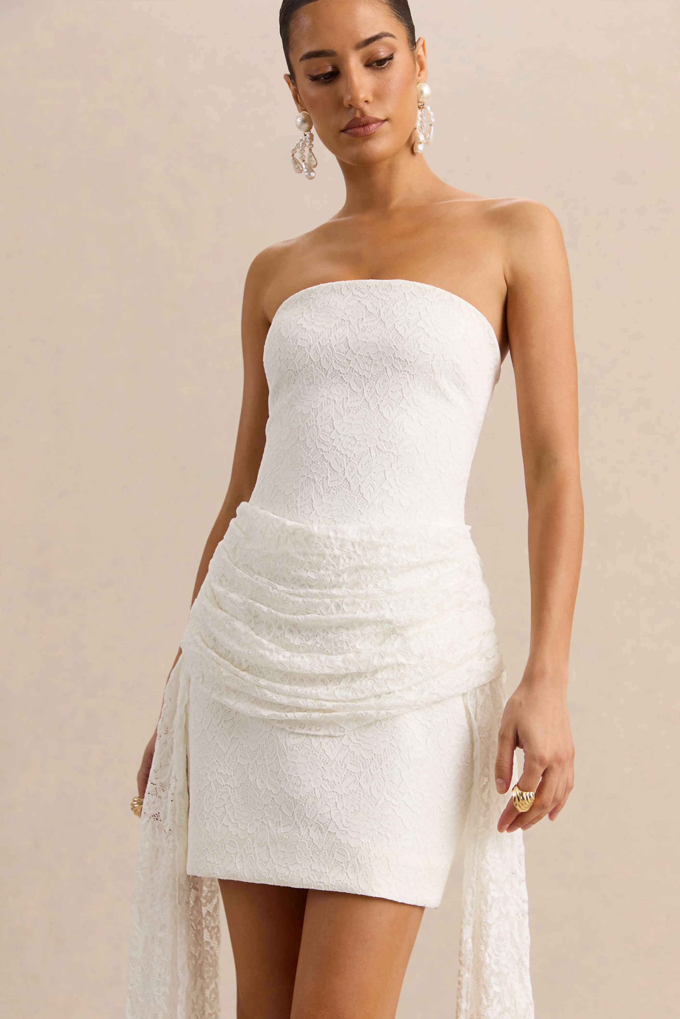 Sabrelle | Witte Bandeau-Hals Mini Jurk Met Draperende Details - Image 4
