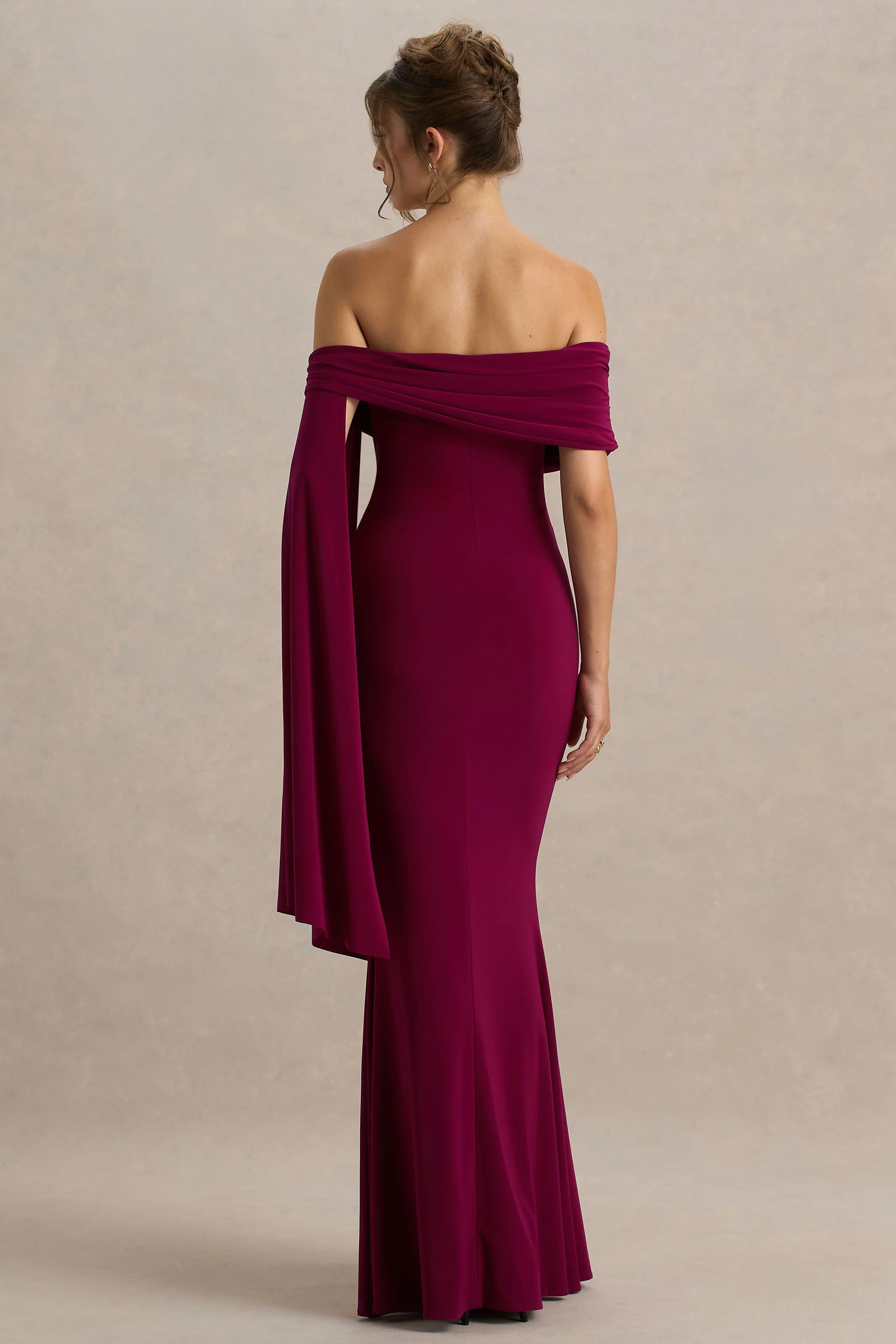 Saffina | Bordeaux Bardot Hals Maxi Jurk Met Sjerp Detail - Image 2