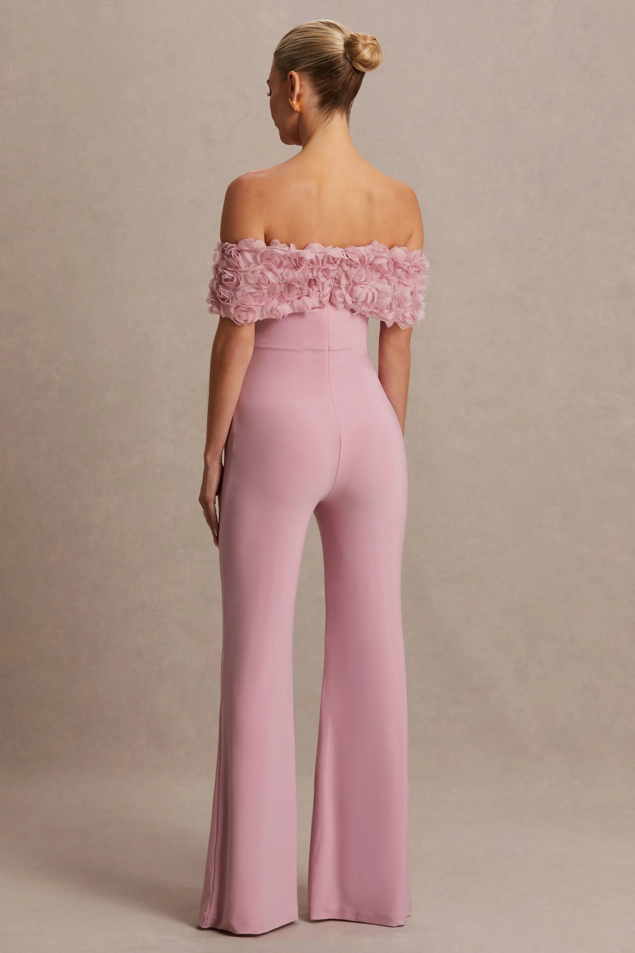 Sallow | Roze Bloemen Print Bardot Zwangerschaps Jumpsuit - Image 2