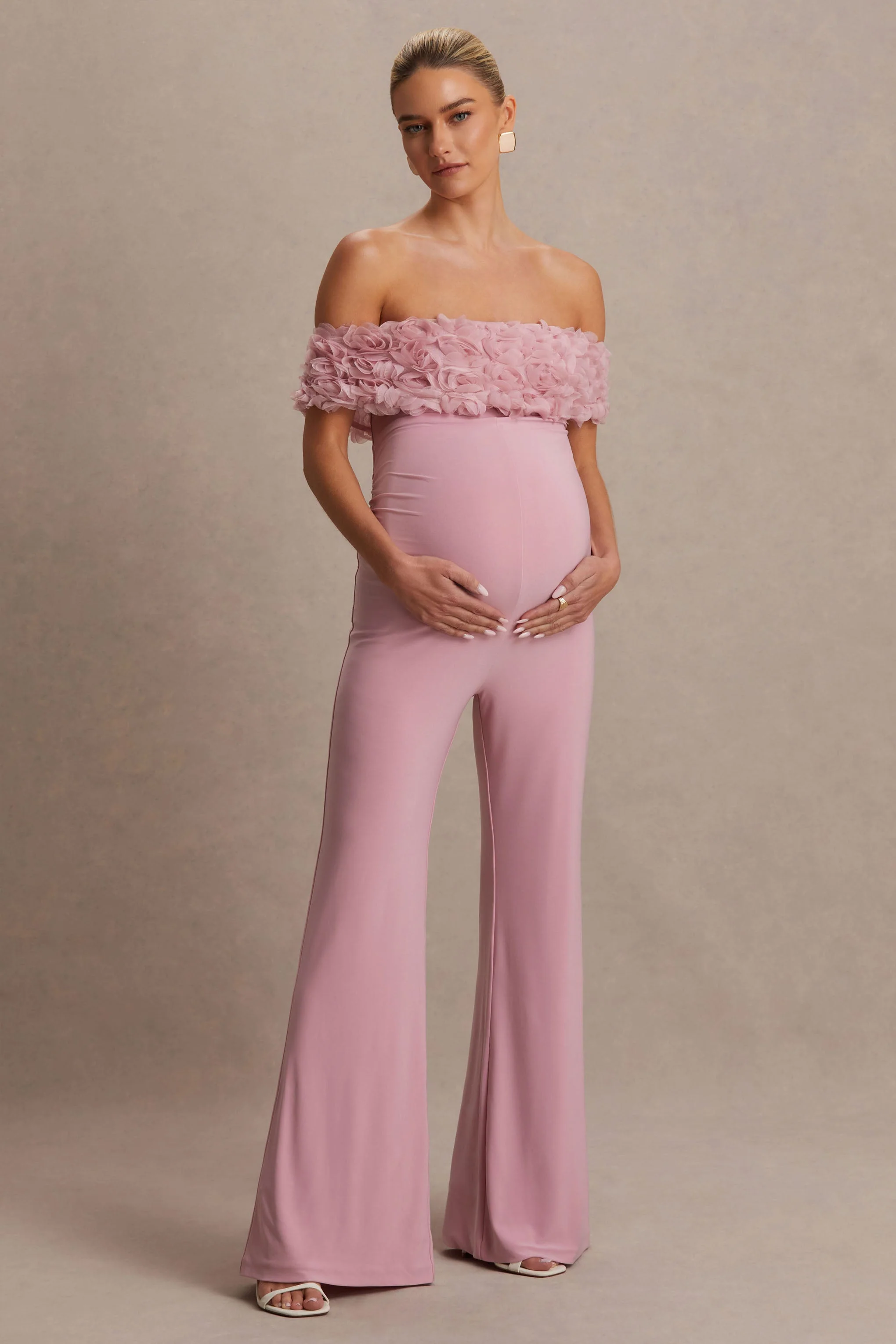 Sallow | Roze Bloemen Print Bardot Zwangerschaps Jumpsuit - Image 7