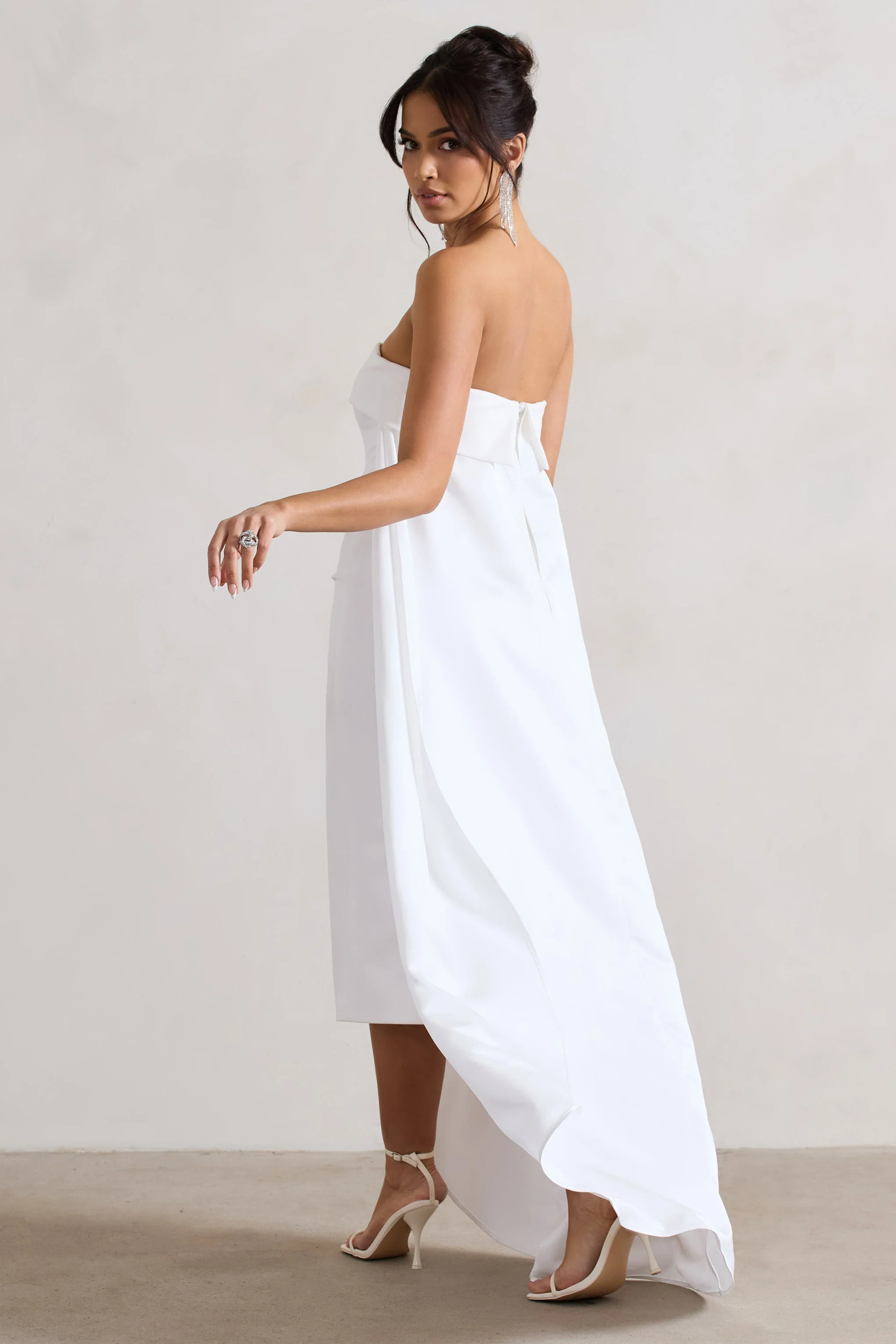 Save The Date | Crème Bandeau Midi Jurk Met Train - Image 2