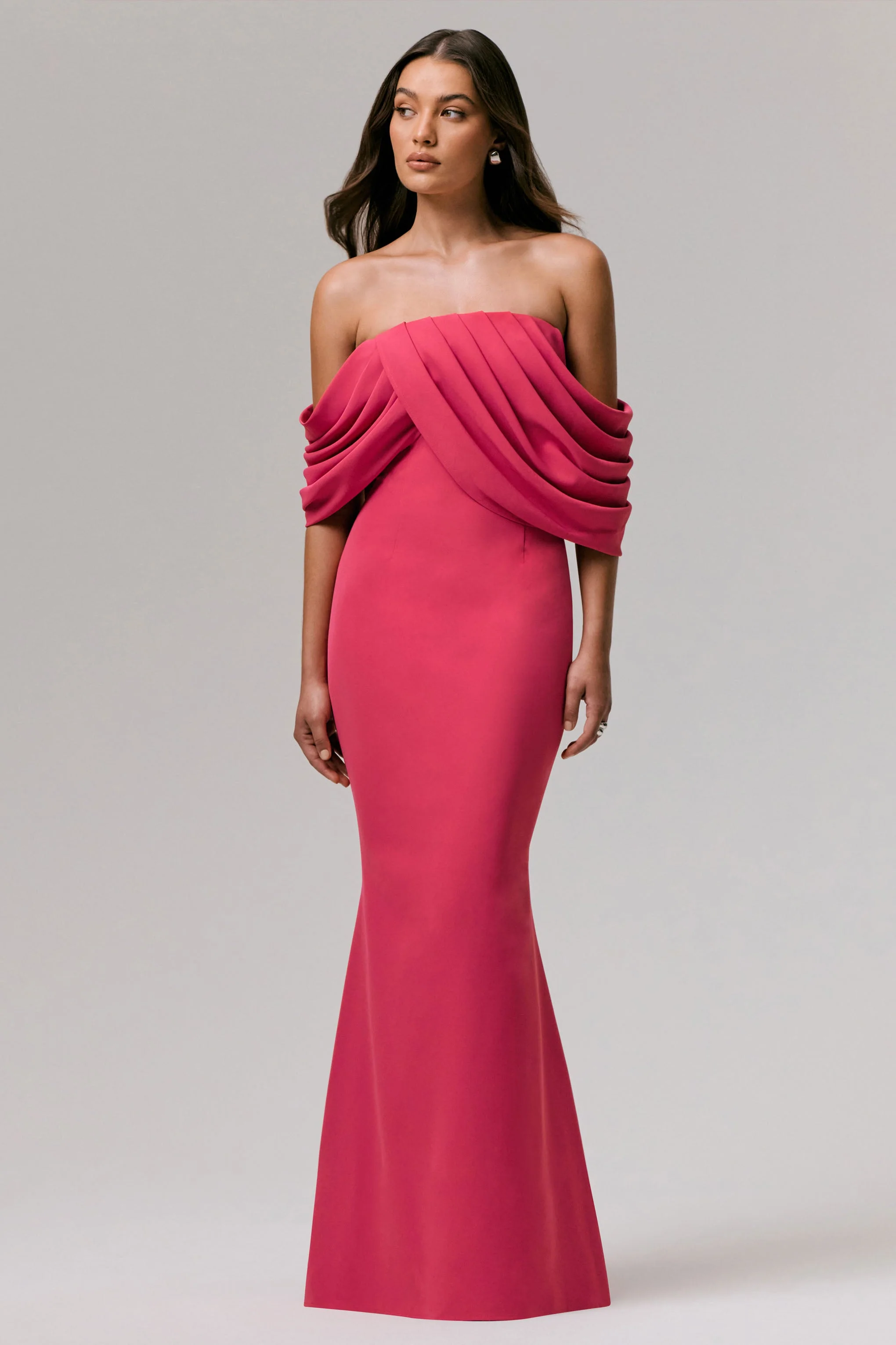 Serene | Felroze Drapederend Bardot Maxi Jurk - Image 3