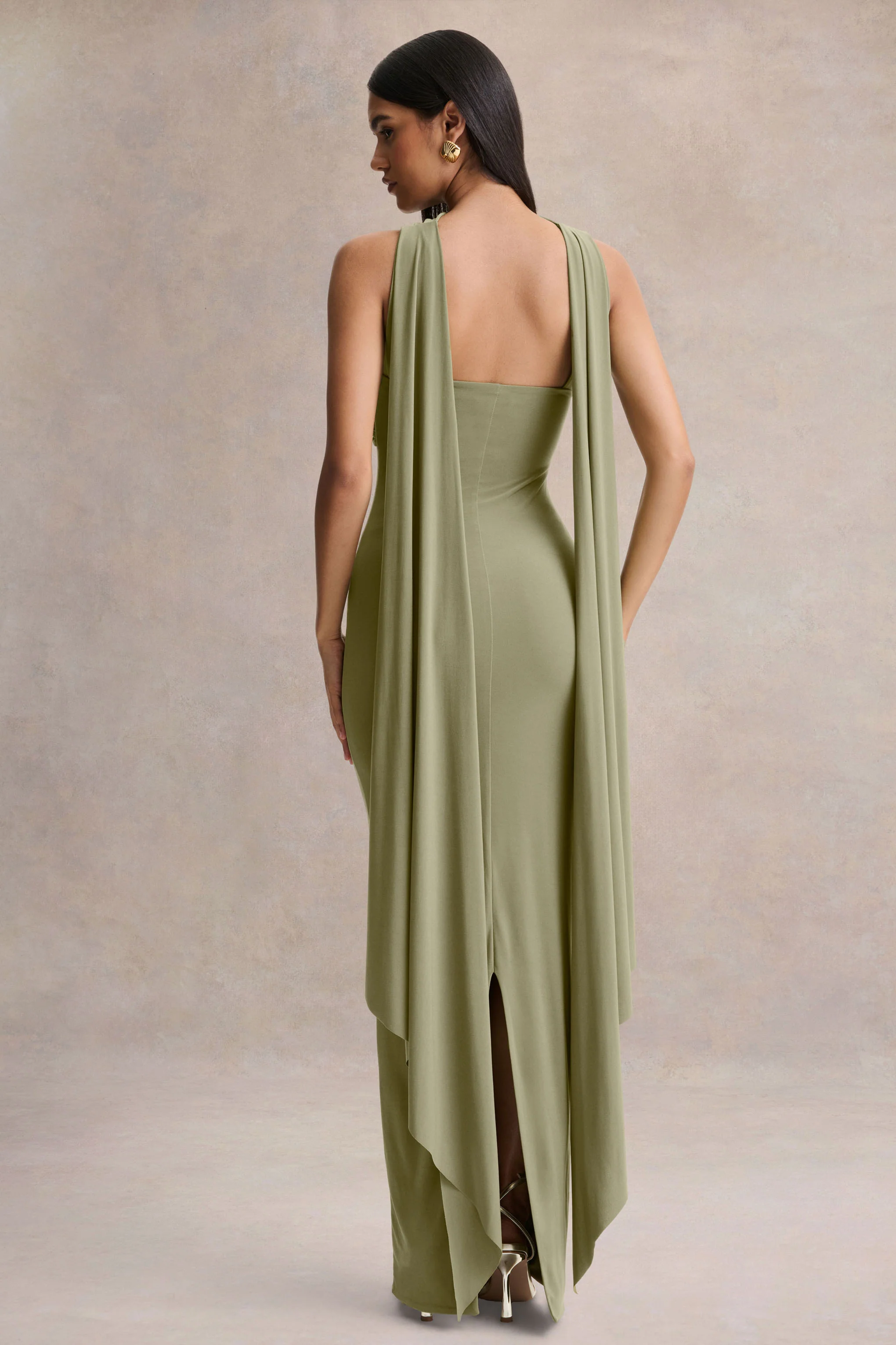 Sheila | Olijfgroene Bandeau Maxi Jurk Met Sjaal Detail - Image 2