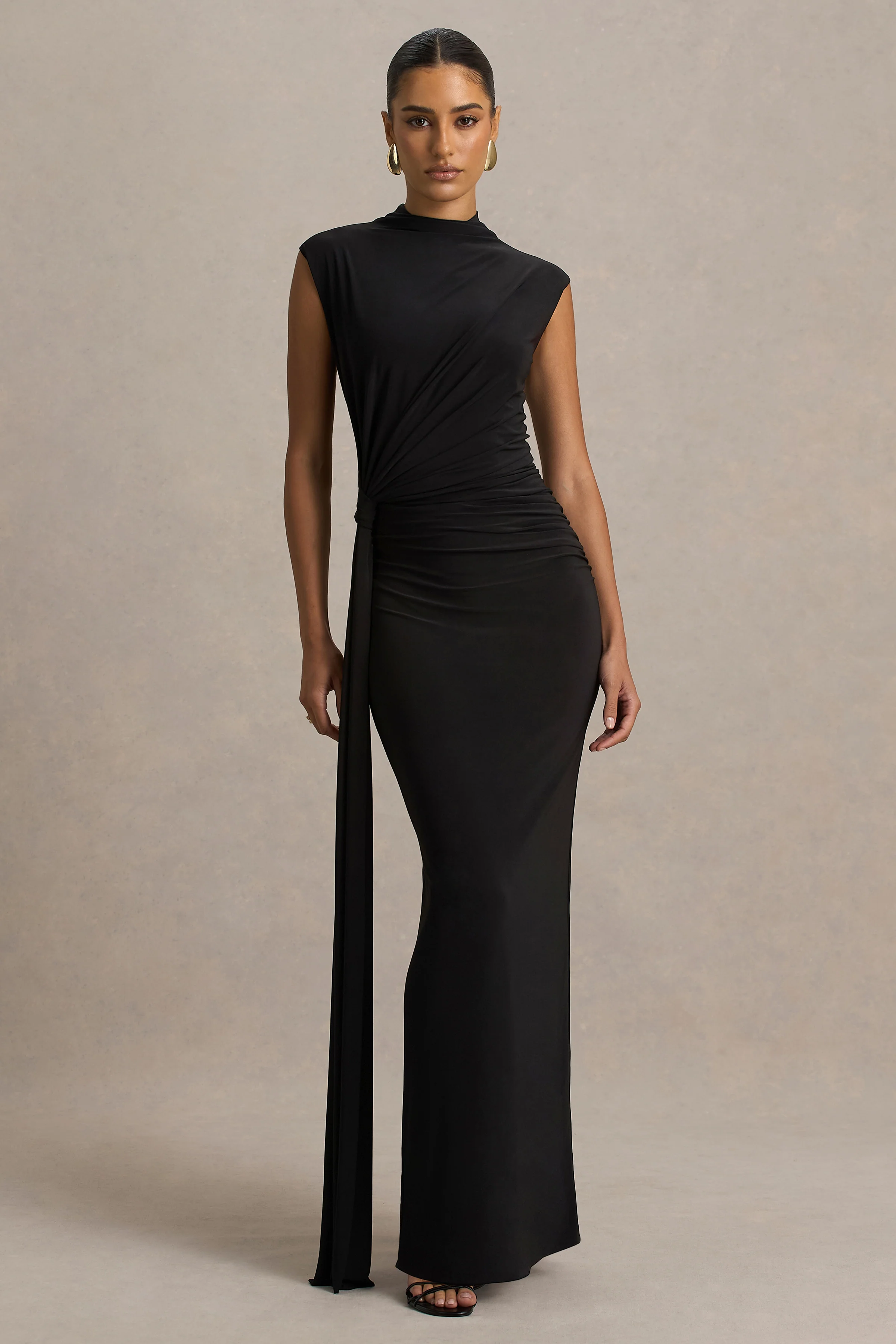Solene | Zwarte Hoge Hals Maxi Jurk Met Overslag en Drapeerdetail