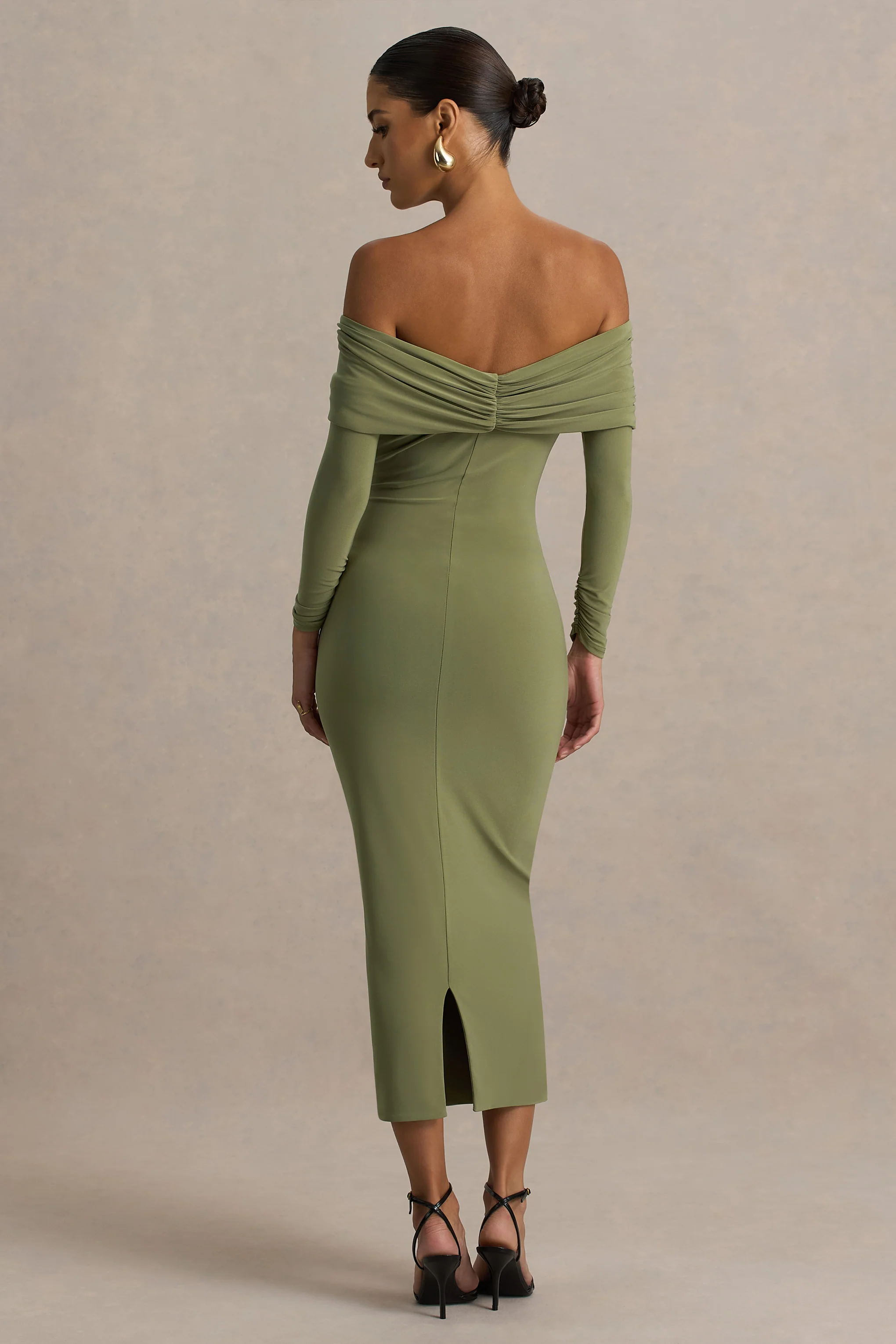 Spark | Olijfgroene Bardot-Hals Maxi Jurk Met Strik Detail - Image 2