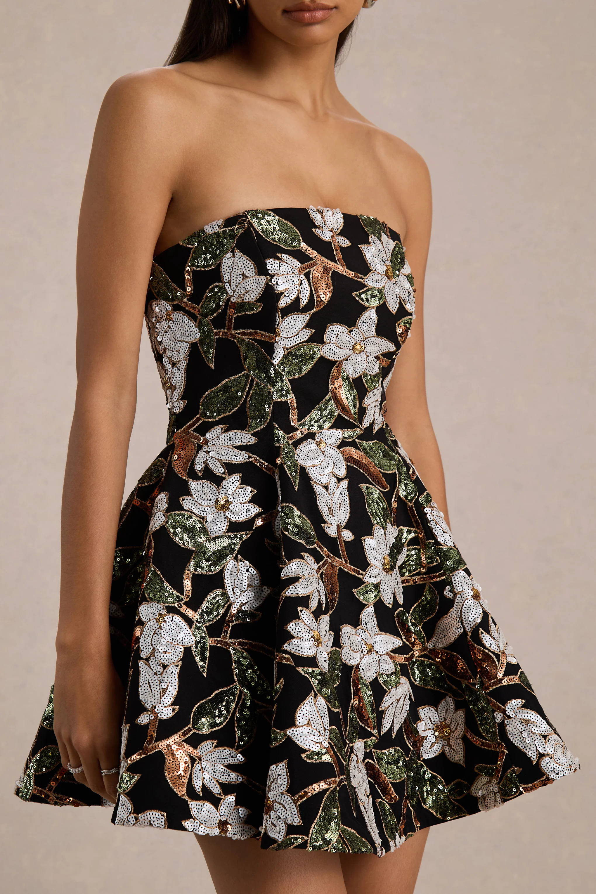 Sparky | Zwart En Bronzen Bloemen Versierd Bandeau Mini Jurk - Image 4