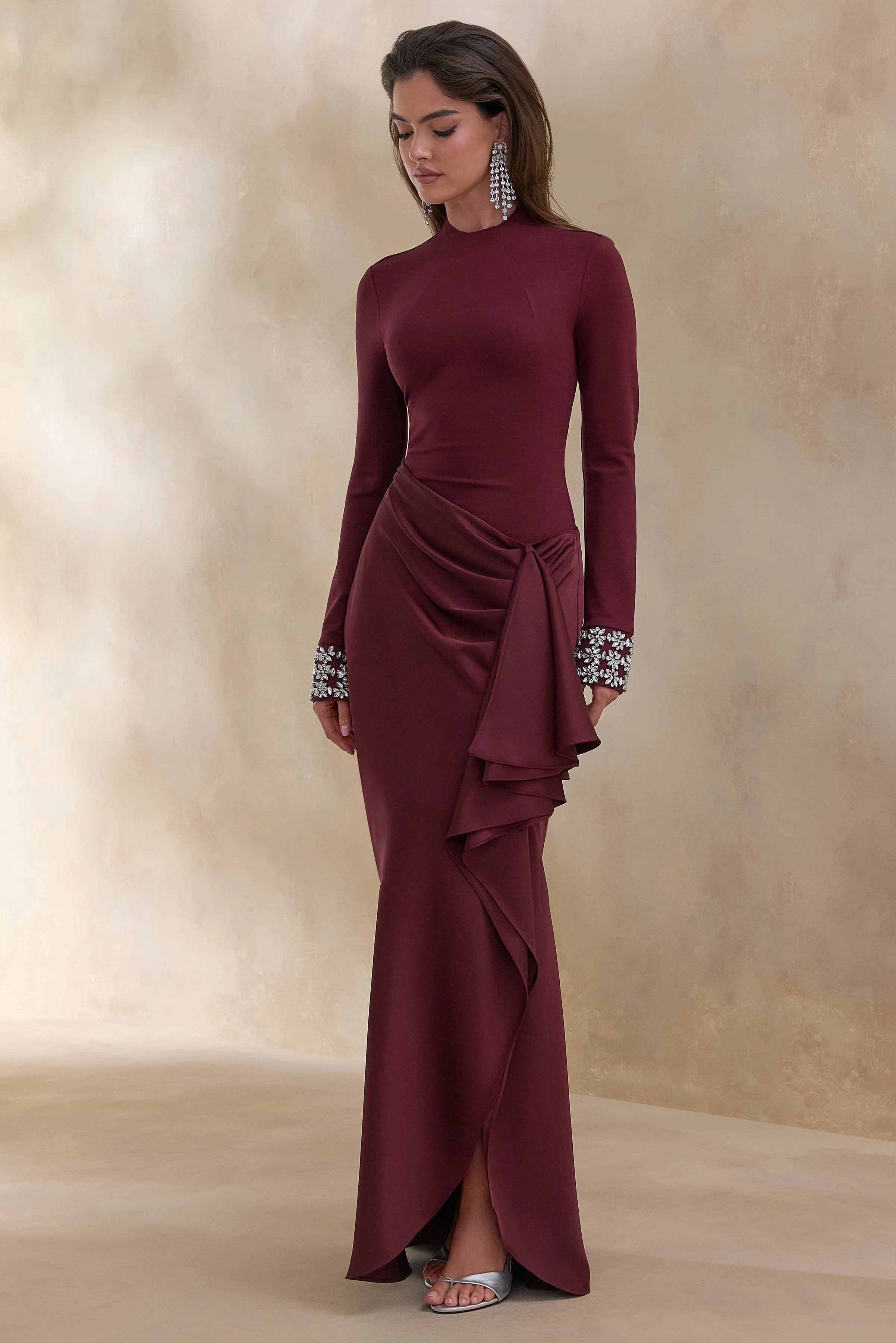 Starred | Bordeaux Hoge Hals Maxi Jurk Met Satijnen Overslag Rok En Versierde Manchetten - Image 5