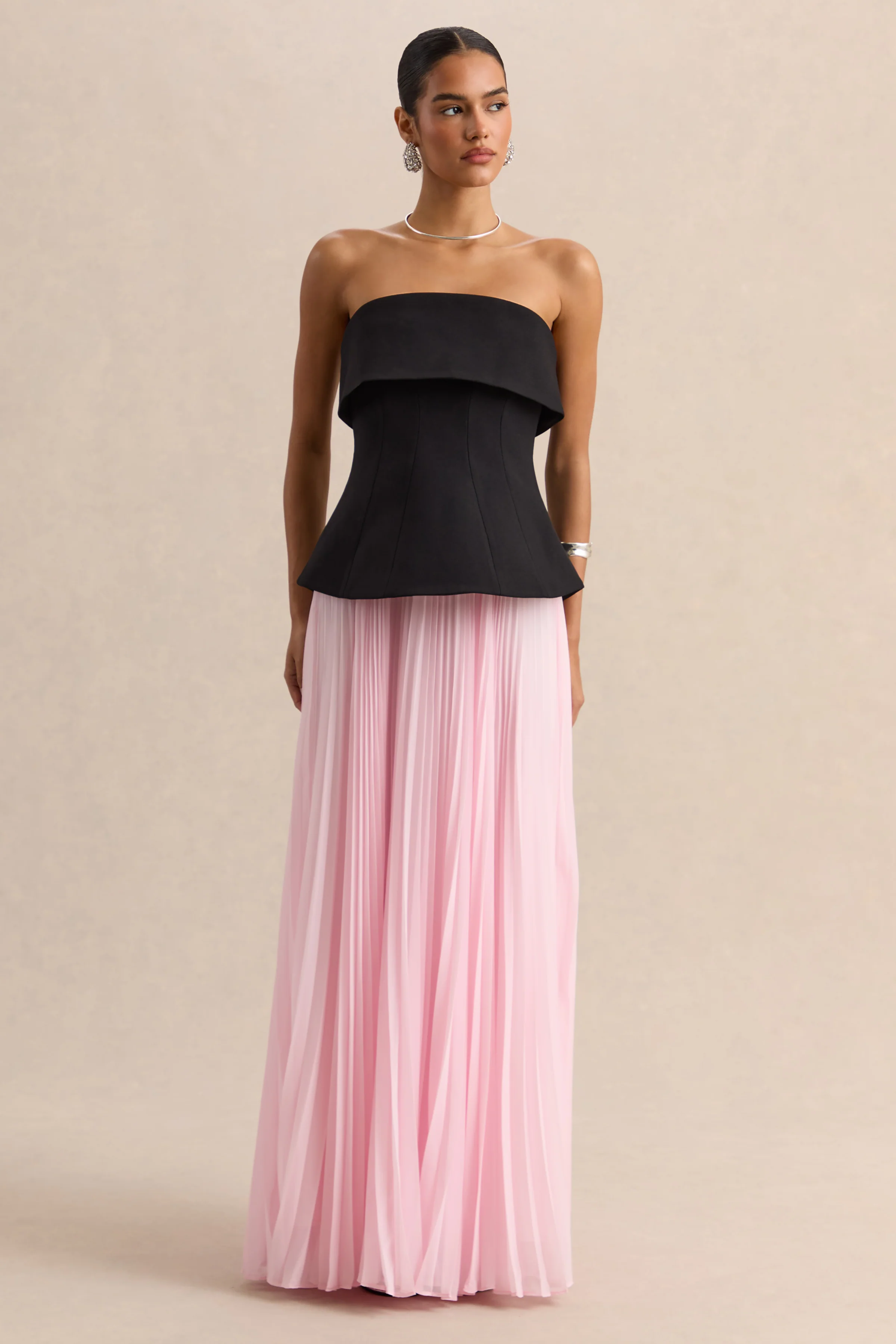 Stellara | Zwart & Roze Bandeau korset Maxi Jurk Met Doorschijnende Rok - Image 5