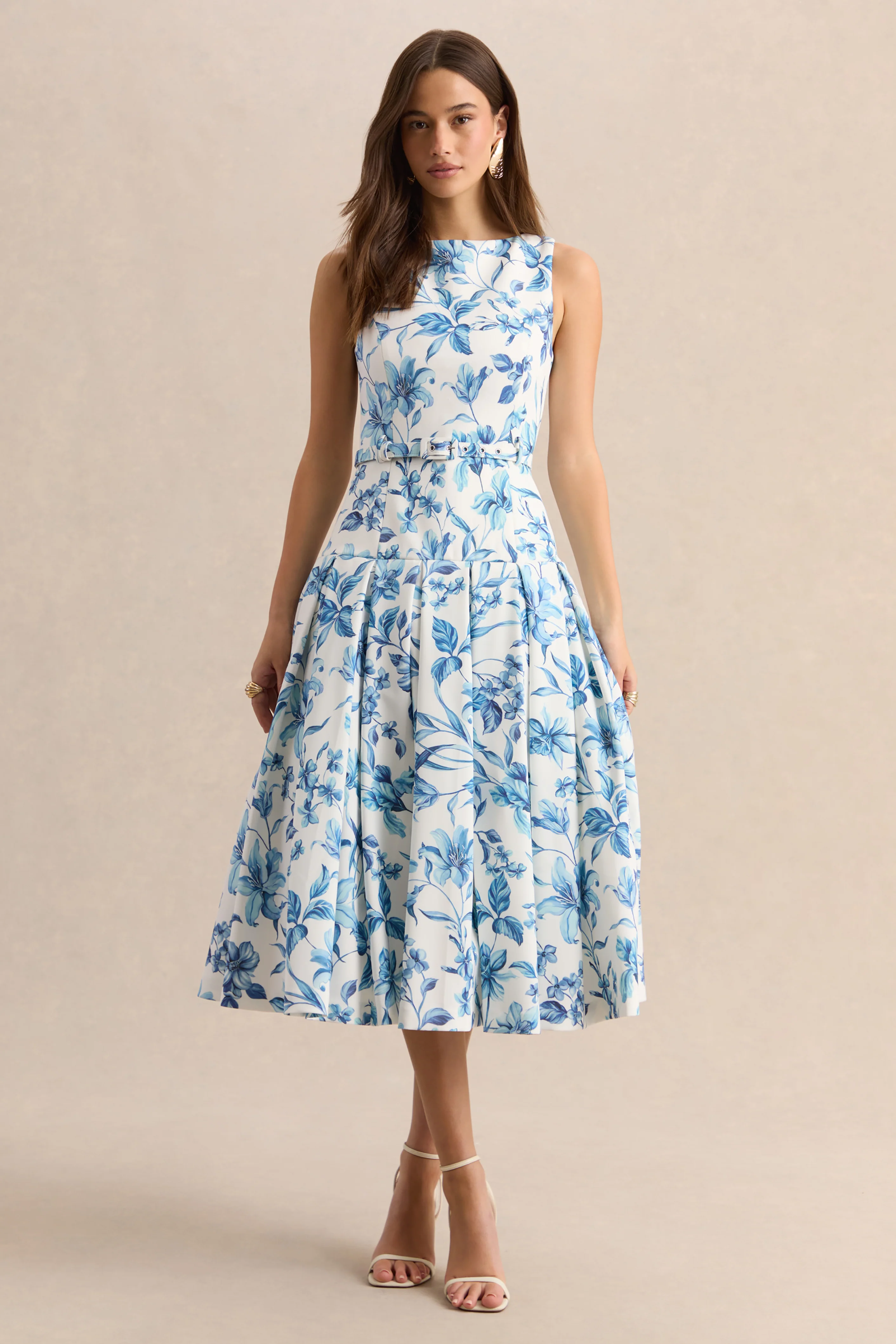 Sunnira | Blauwe Porselein Print Midi Jurk Met Boot Hals En Verlaagde Taille - Image 5