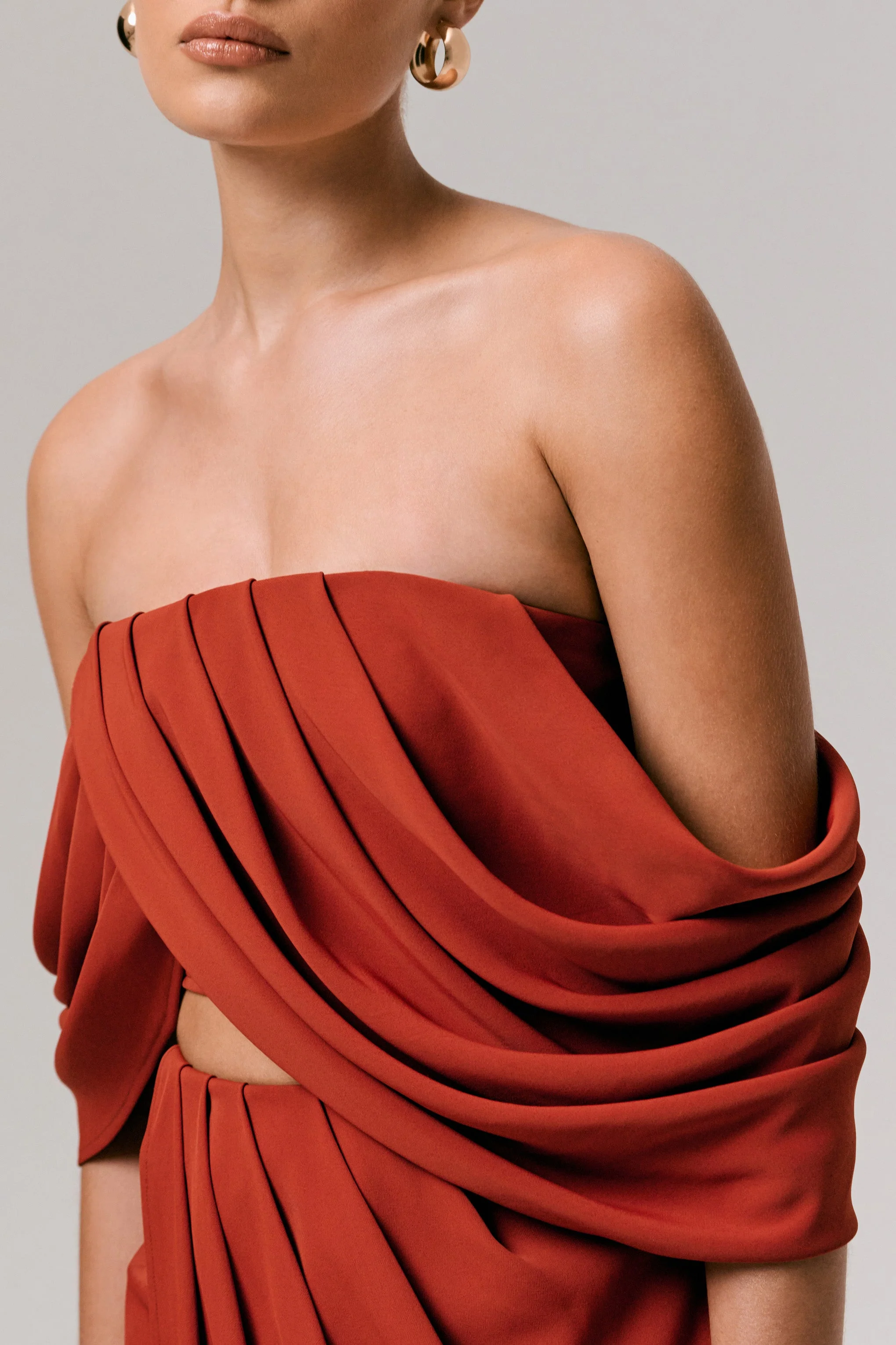 Talika | Terracotta Bardot Crop Top Met Draperende Mouwen - Image 5