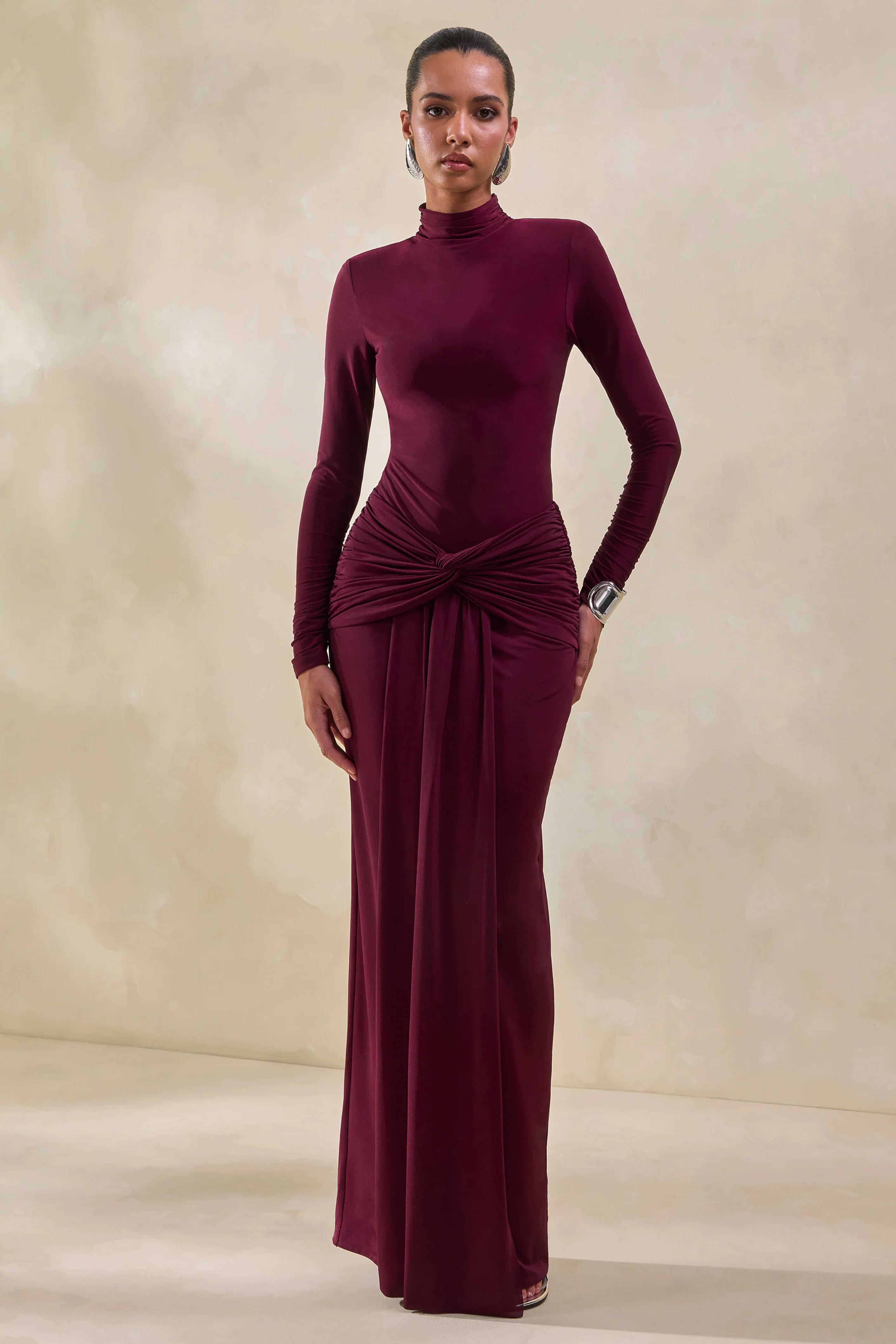 Theria | Bordeaux Maxi Rok Met Gerimpelde Details En Knoopdetail - Image 2