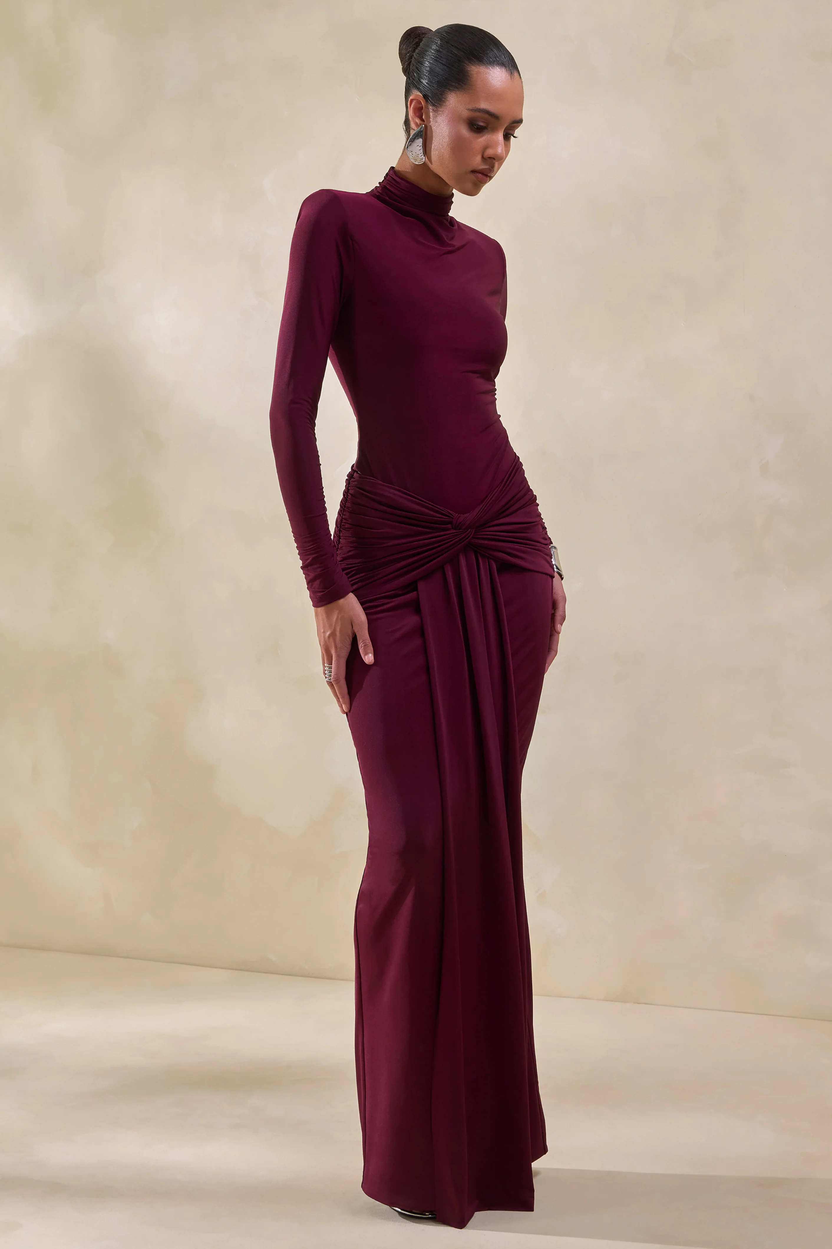 Theria | Bordeaux Maxi Rok Met Gerimpelde Details En Knoopdetail - Image 6