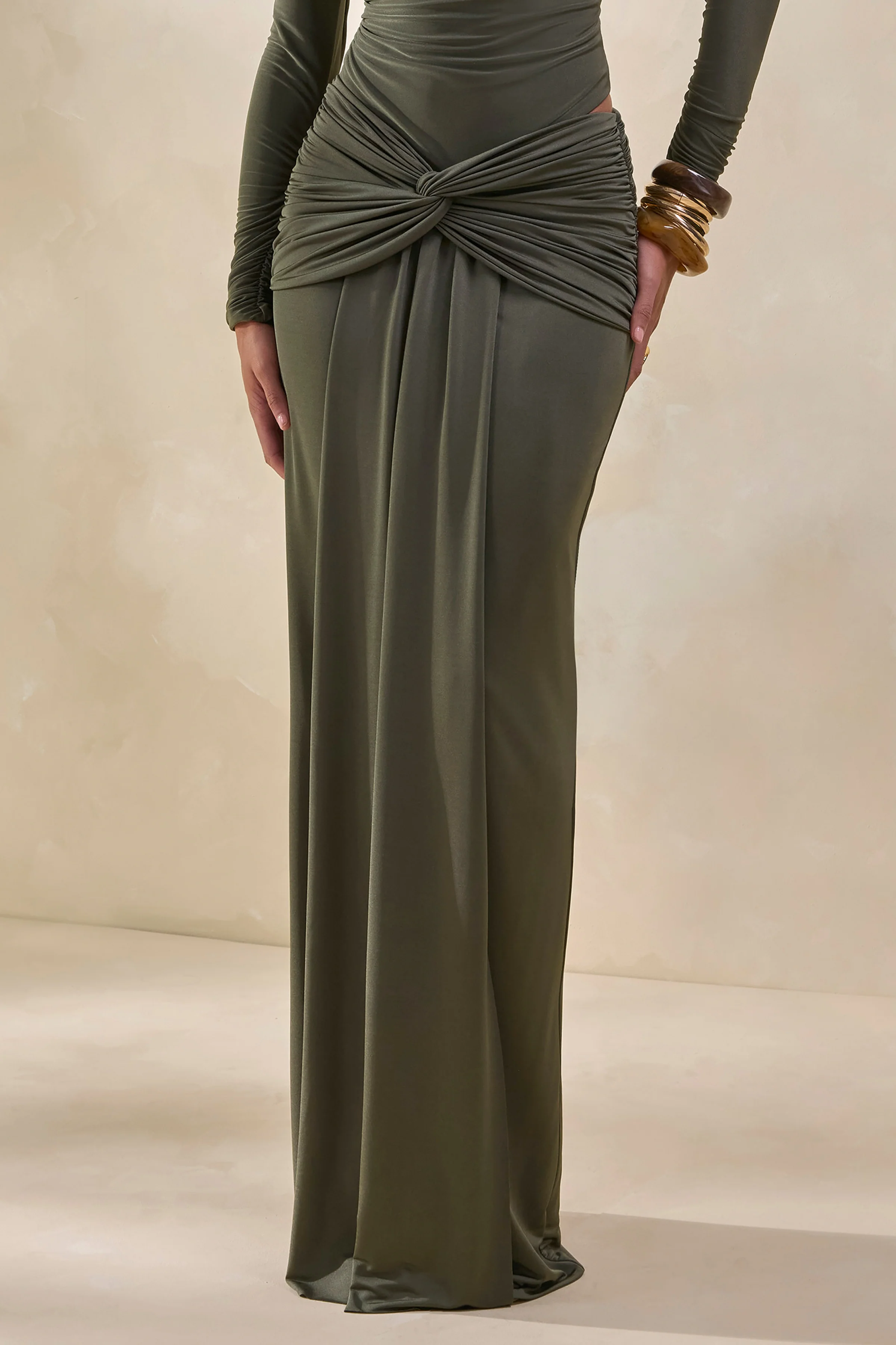 Theria | Kaki Maxi Rok Met Knoopdetail - Image 3