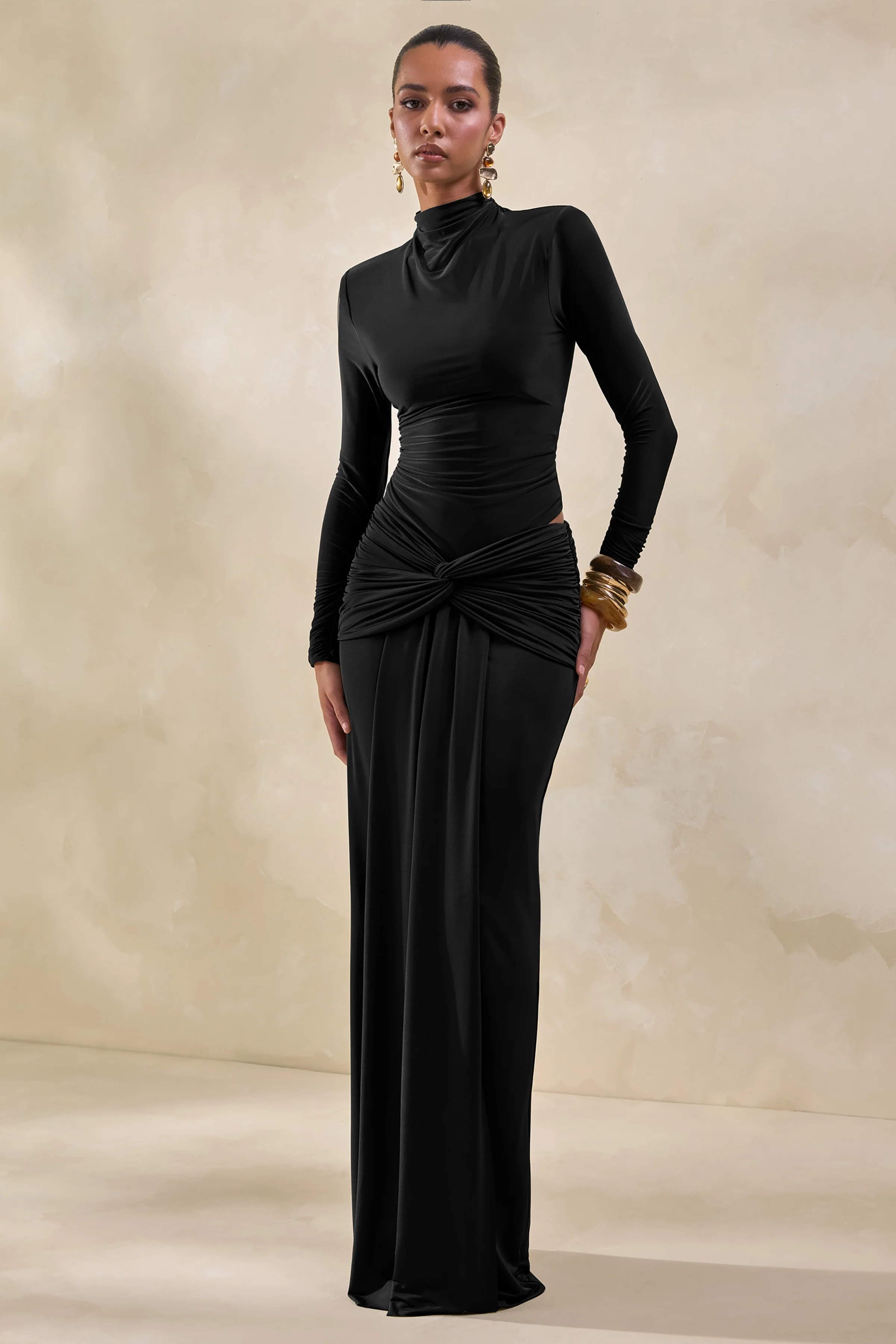 Theria | Zwarte Maxi Rok Met Gerimpelde Details En Knoopdetail