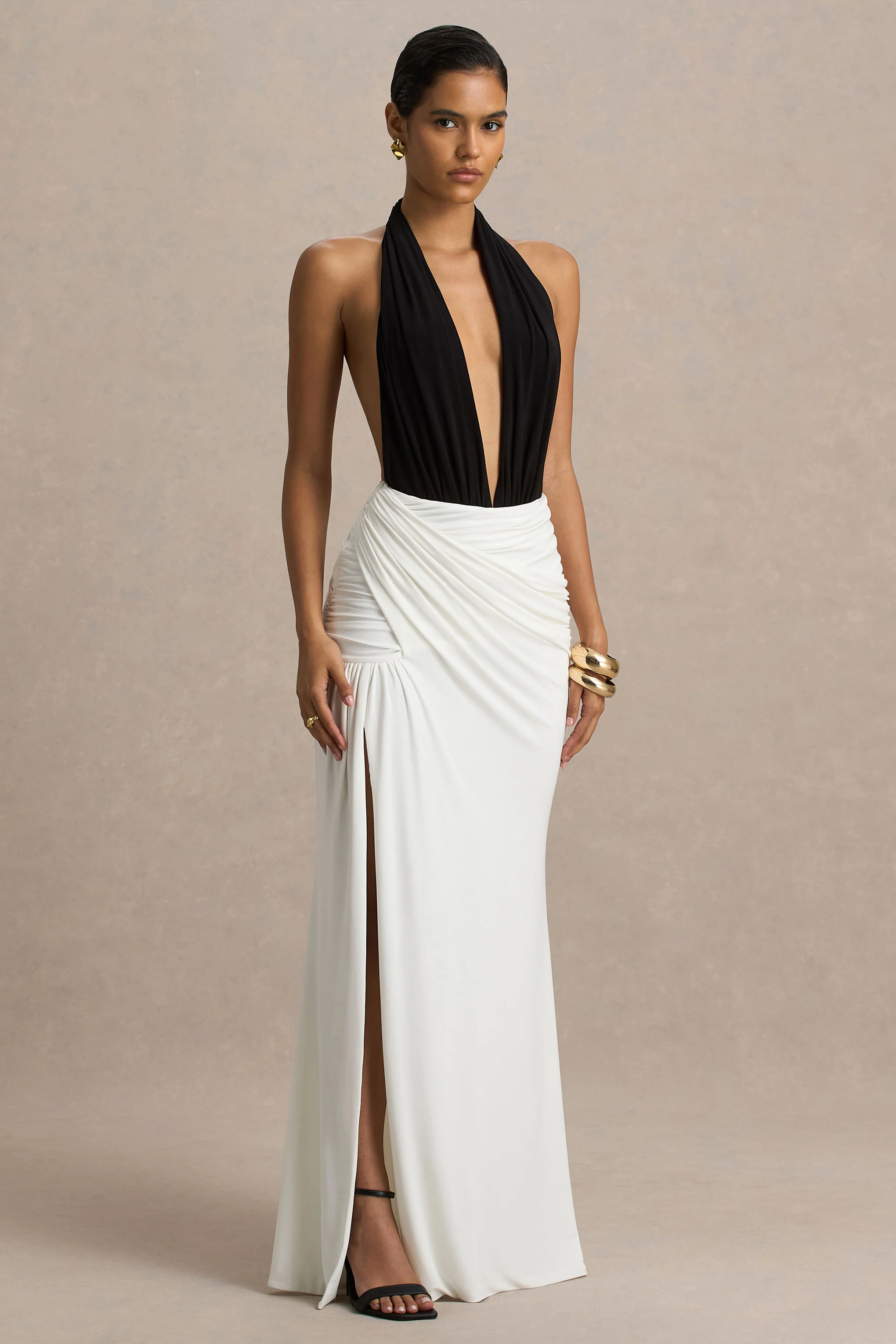 Tilly | Zwart-Witte Extreem V-Hals Maxi Jurk Met Overslag En Gerimpeld Detail - Image 3