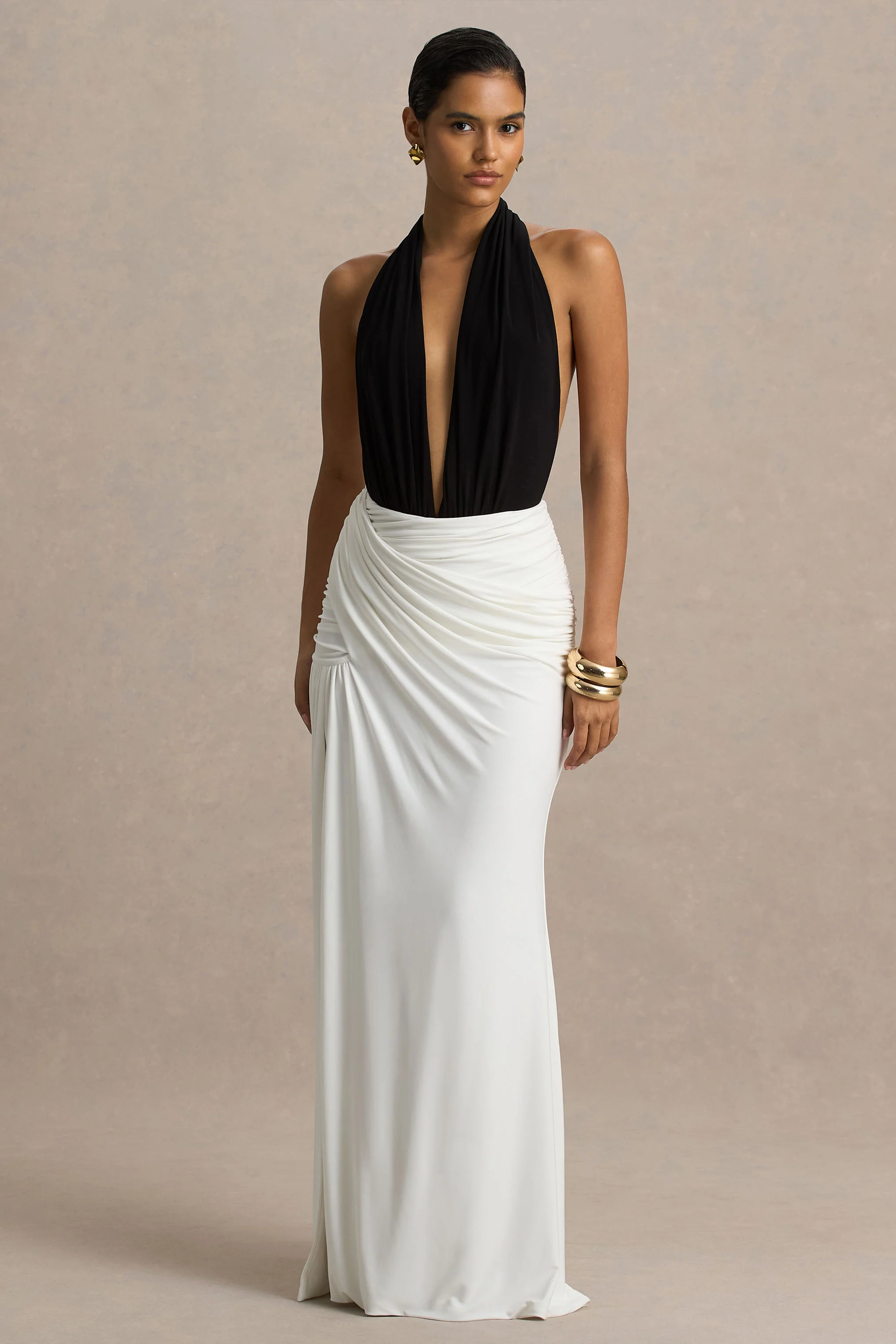 Tilly | Zwart-Witte Extreem V-Hals Maxi Jurk Met Overslag En Gerimpeld Detail - Image 4