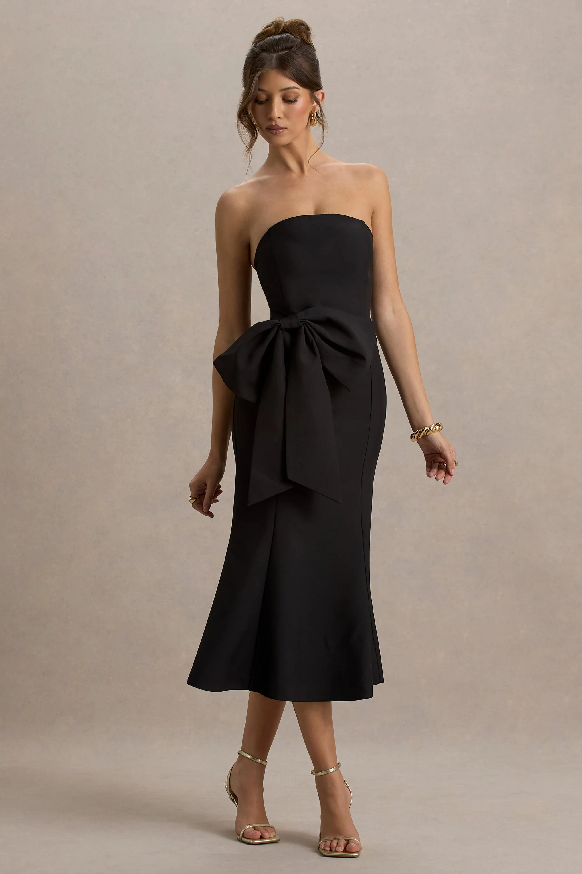 To Me | Zwarte Bandeau Midi Jurk Met Oversized Strik Detail - Image 4