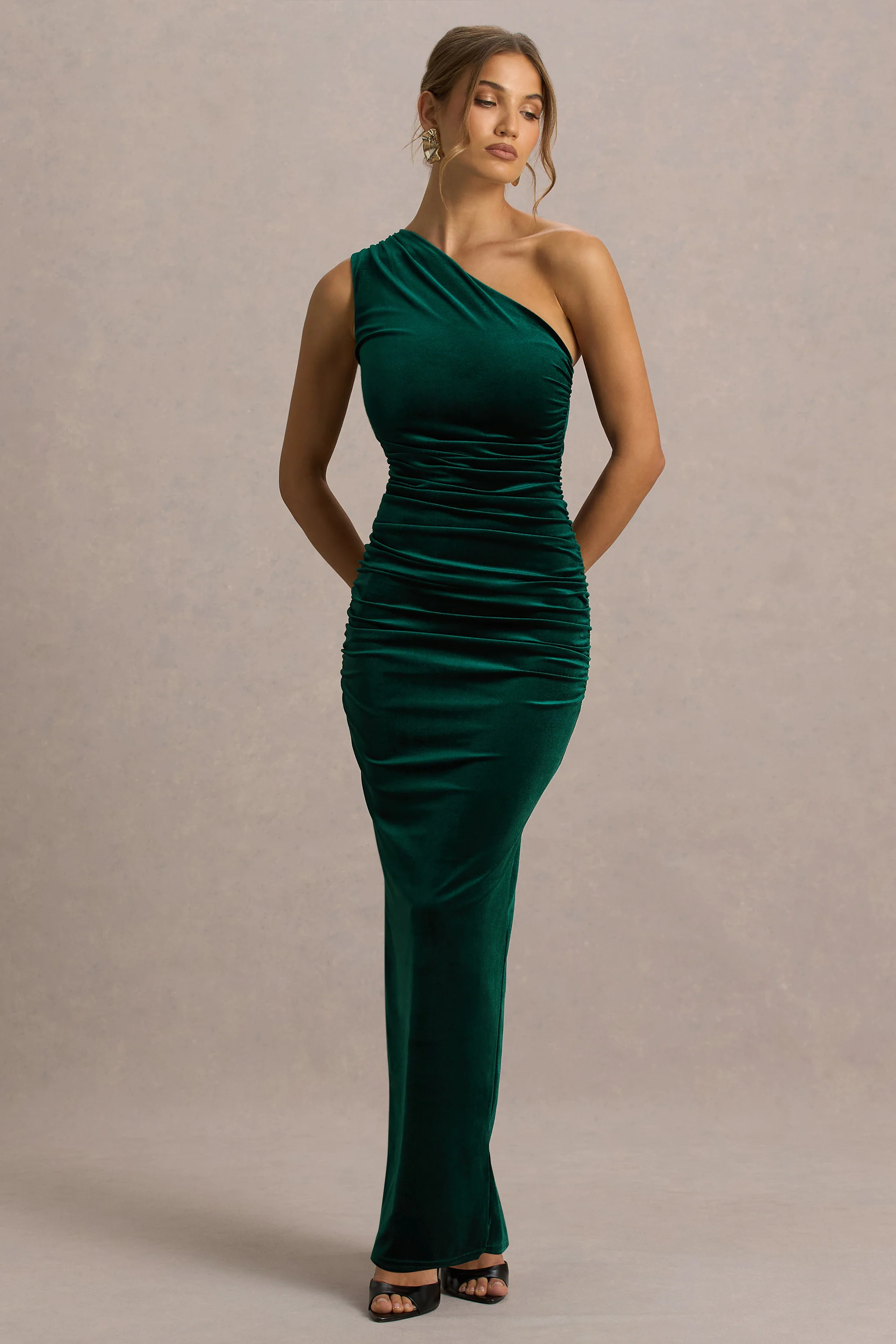 Treat | Flessengroene Fluwelen Asymmetrische Hals Maxi Jurk Met Gerimpelde Details - Image 5