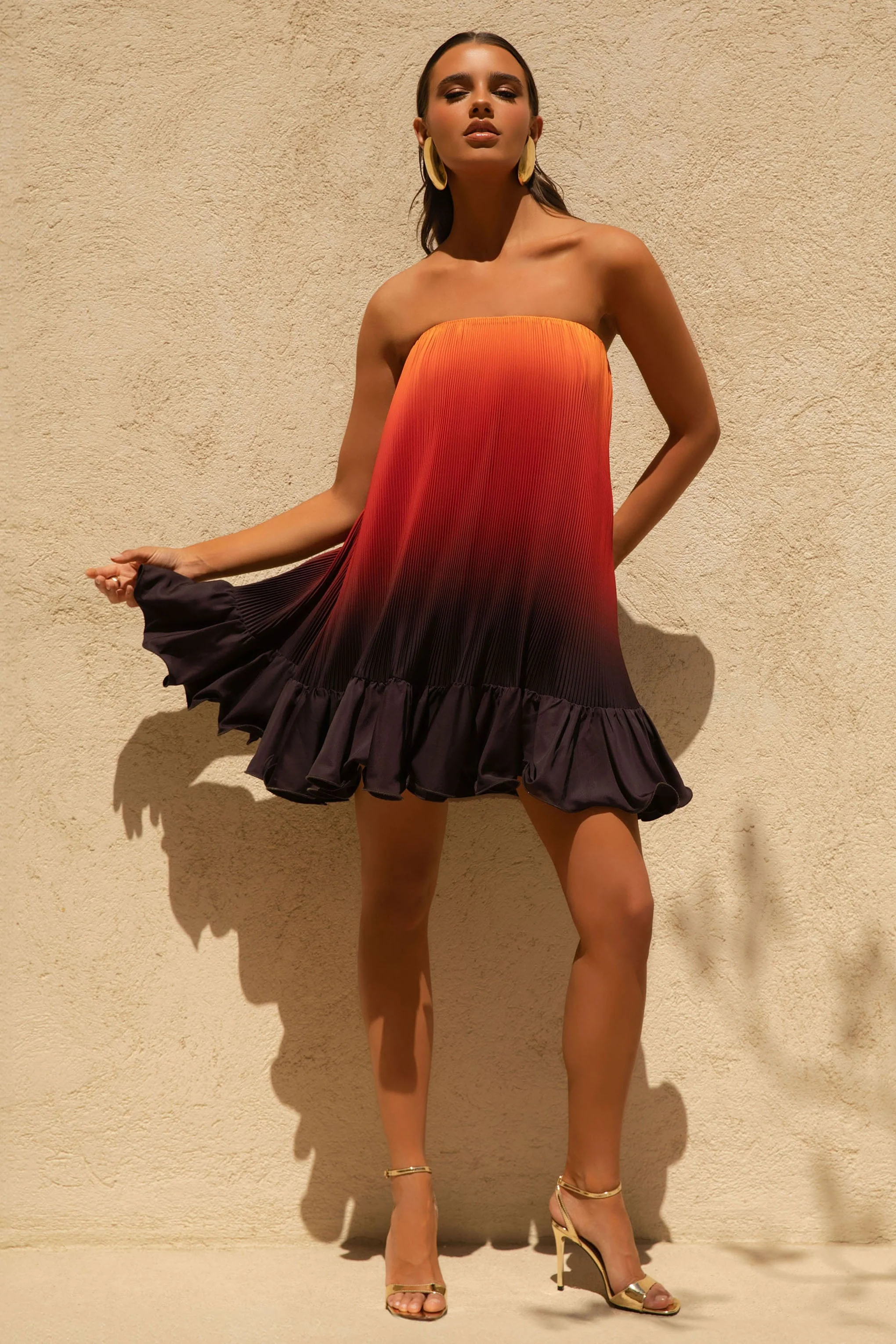 Tropical | Oranje Ombre Satijnen Mini Jurk Met Ruches Rand