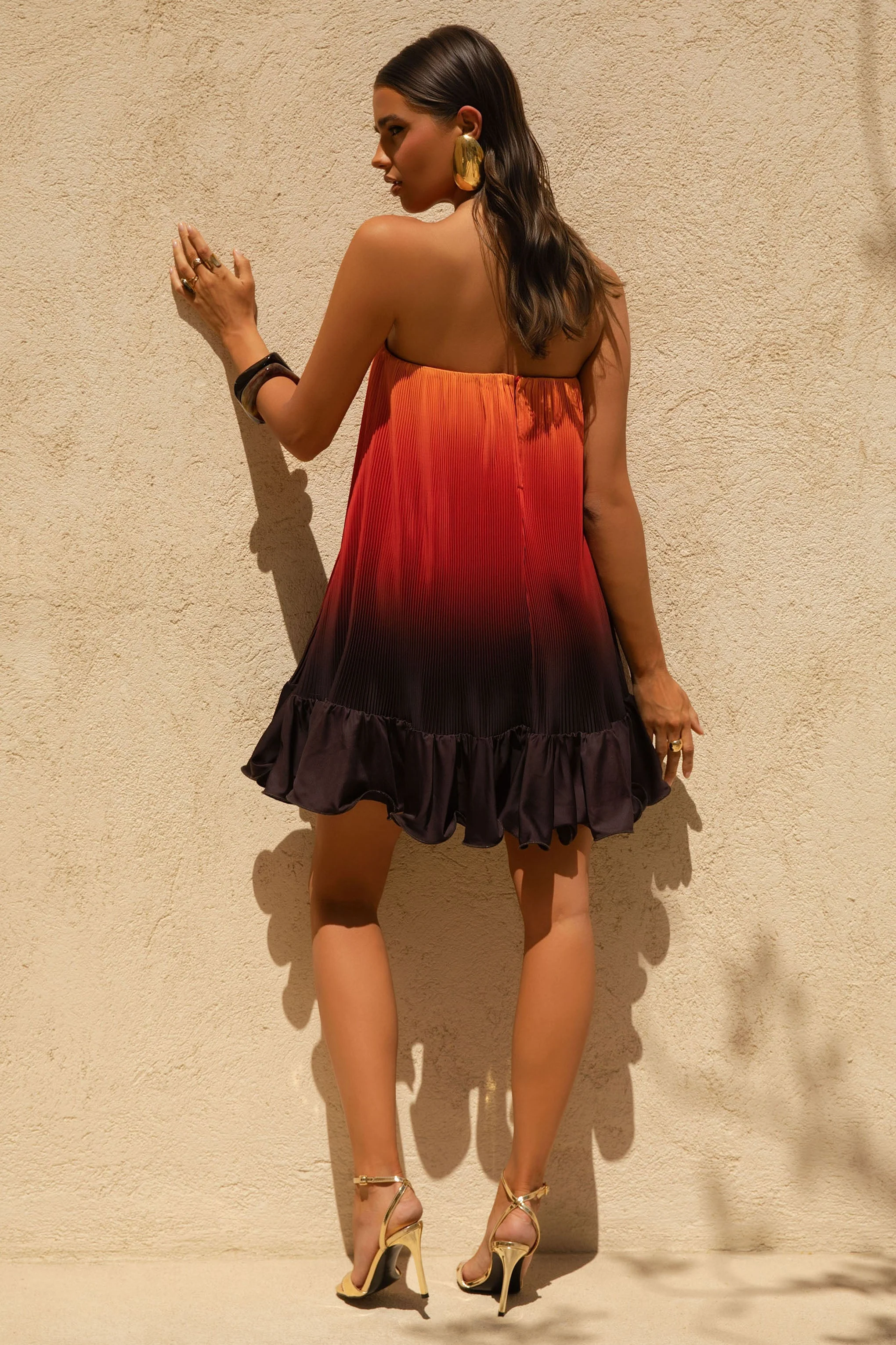 Tropical | Oranje Ombre Satijnen Mini Jurk Met Ruches Rand - Image 2